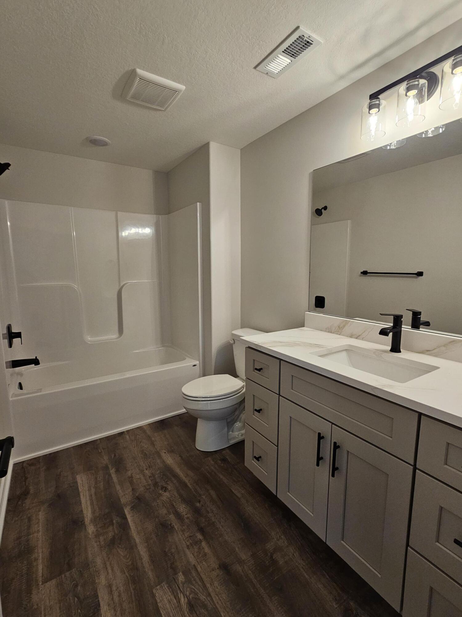 Neola, Iowa 51559, United States, 4 Bedrooms Bedrooms, ,3 BathroomsBathrooms,Residential,Pending,109737