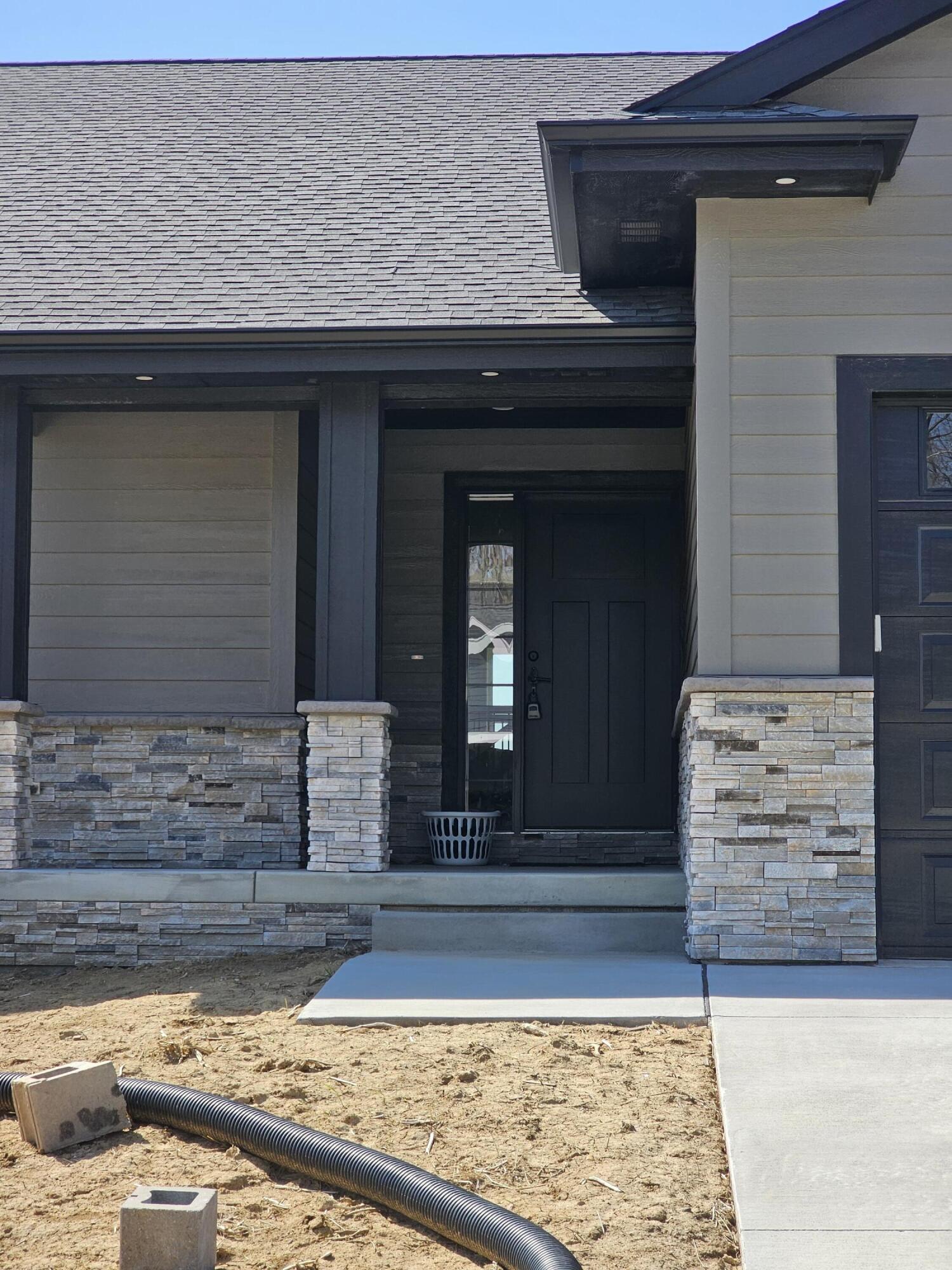 Neola, Iowa 51559, United States, 4 Bedrooms Bedrooms, ,3 BathroomsBathrooms,Residential,Pending,109737