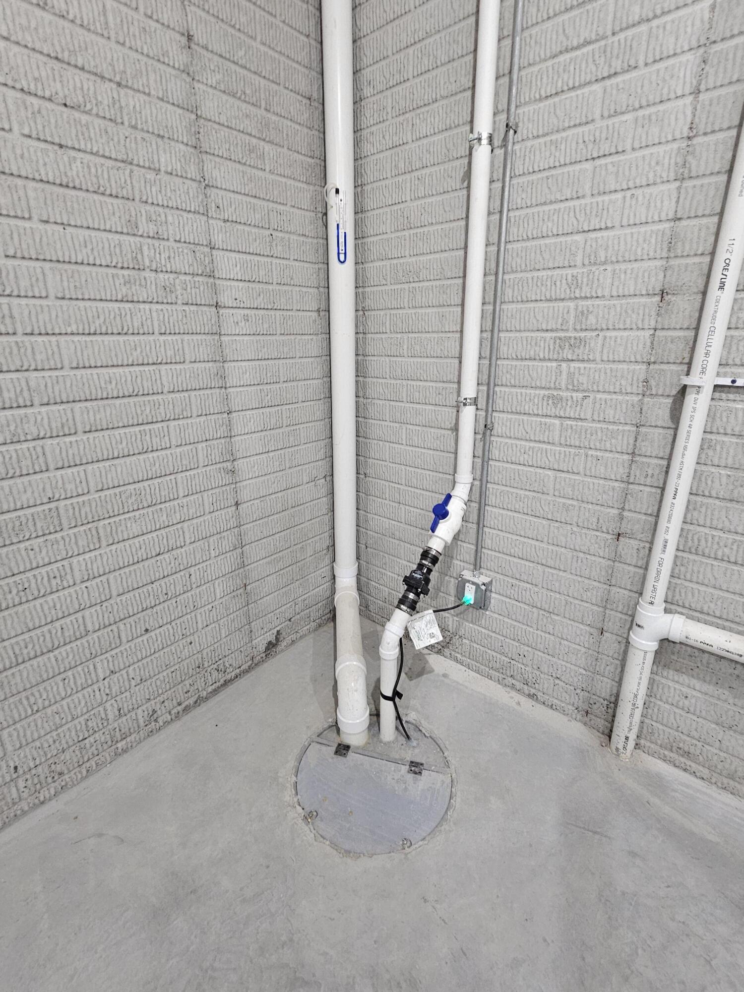 Neola, Iowa 51559, United States, 4 Bedrooms Bedrooms, ,3 BathroomsBathrooms,Residential,Pending,109737