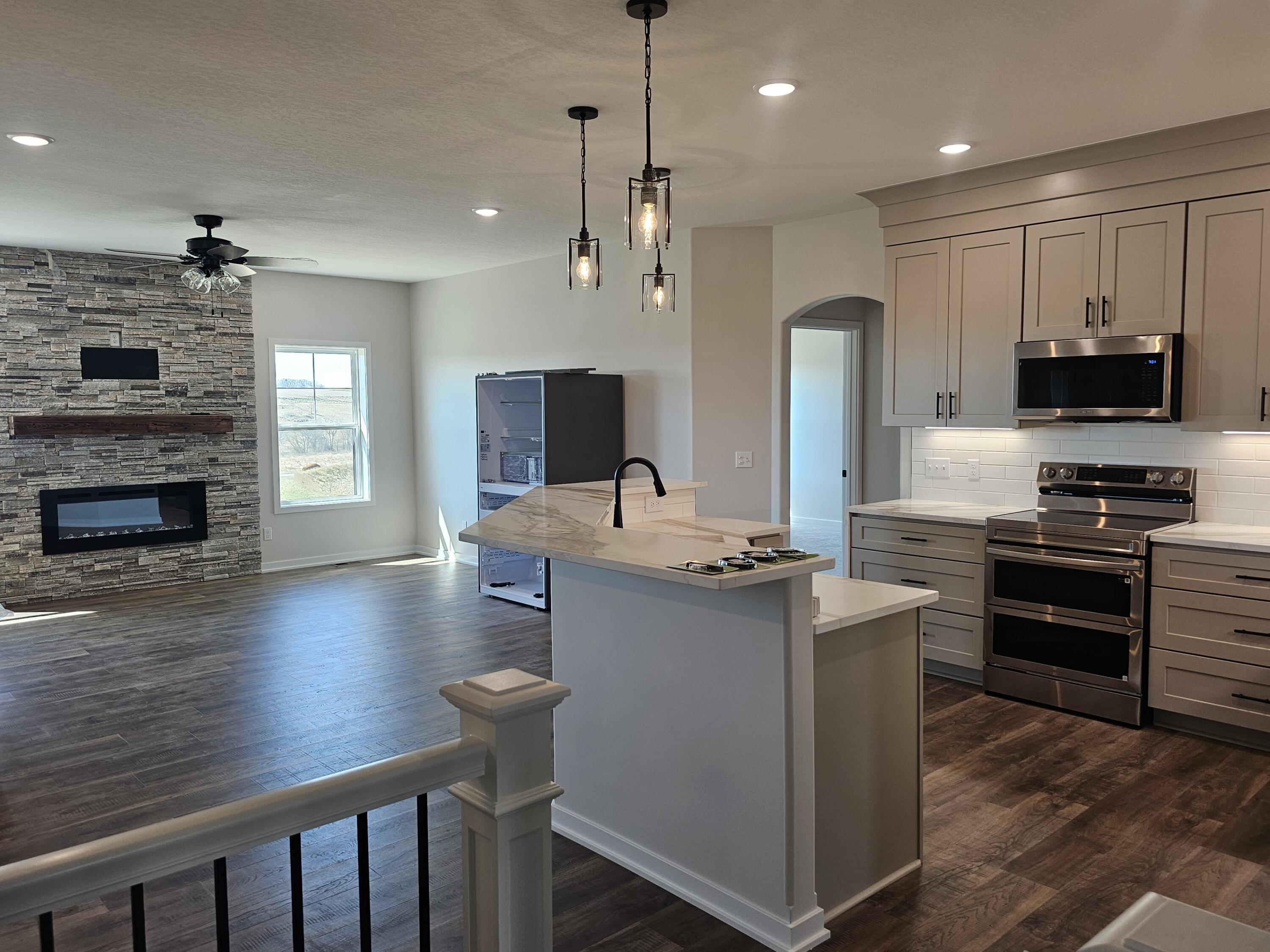 Neola, Iowa 51559, United States, 4 Bedrooms Bedrooms, ,3 BathroomsBathrooms,Residential,Pending,109737