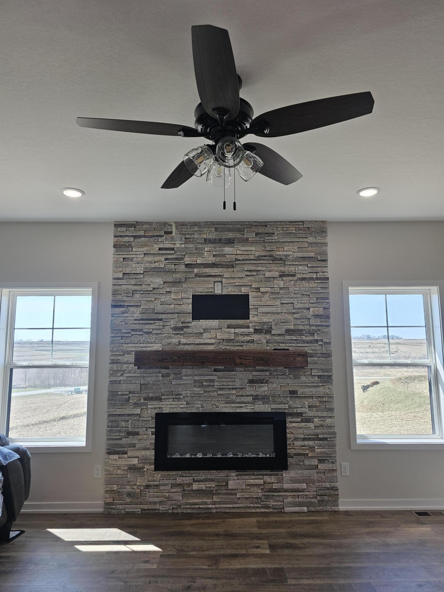 Neola, Iowa 51559, United States, 4 Bedrooms Bedrooms, ,3 BathroomsBathrooms,Residential,Pending,109737