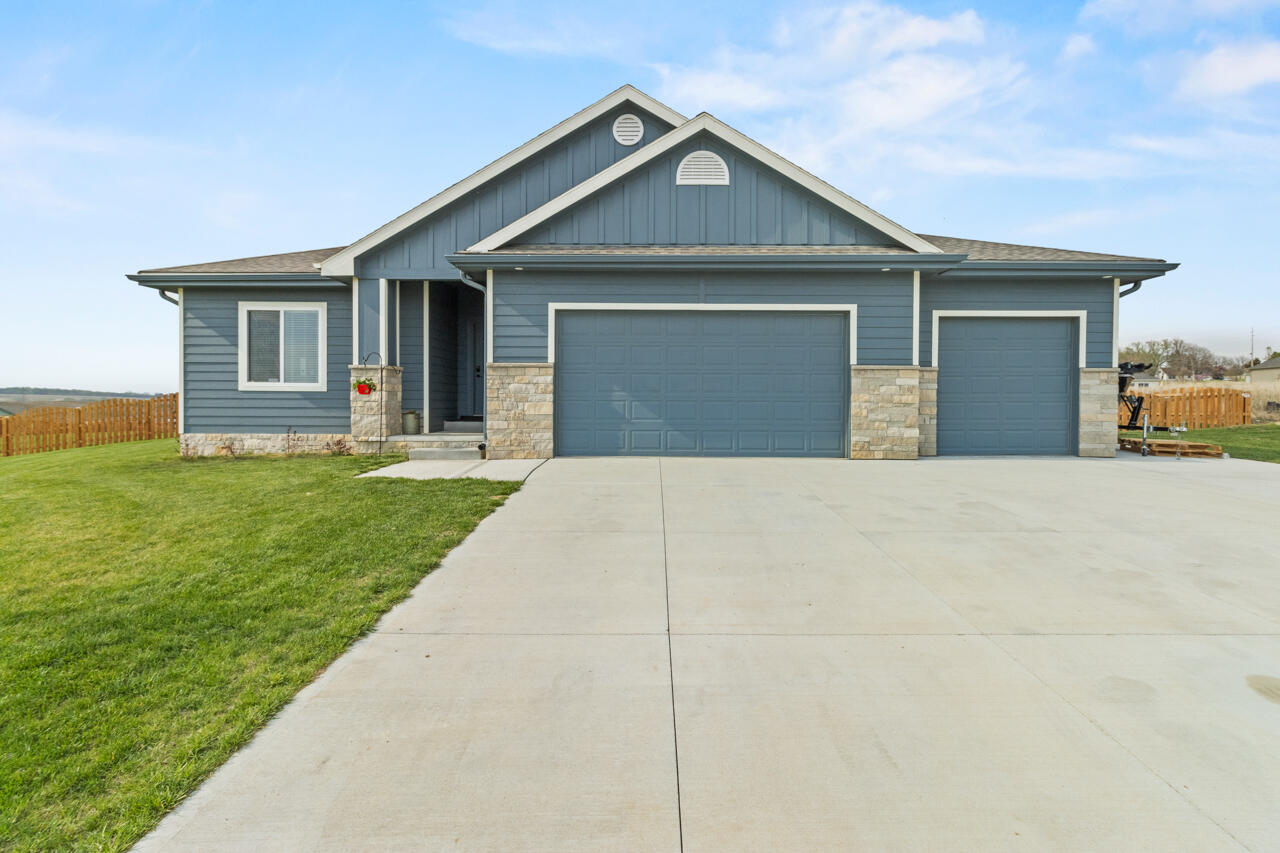 Glenwood, Iowa 51534, United States, 4 Bedrooms Bedrooms, ,3 BathroomsBathrooms,Residential,Active,113264