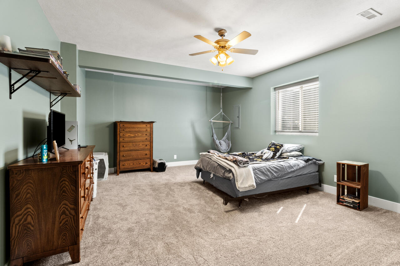 Glenwood, Iowa 51534, United States, 4 Bedrooms Bedrooms, ,3 BathroomsBathrooms,Residential,Active,113264