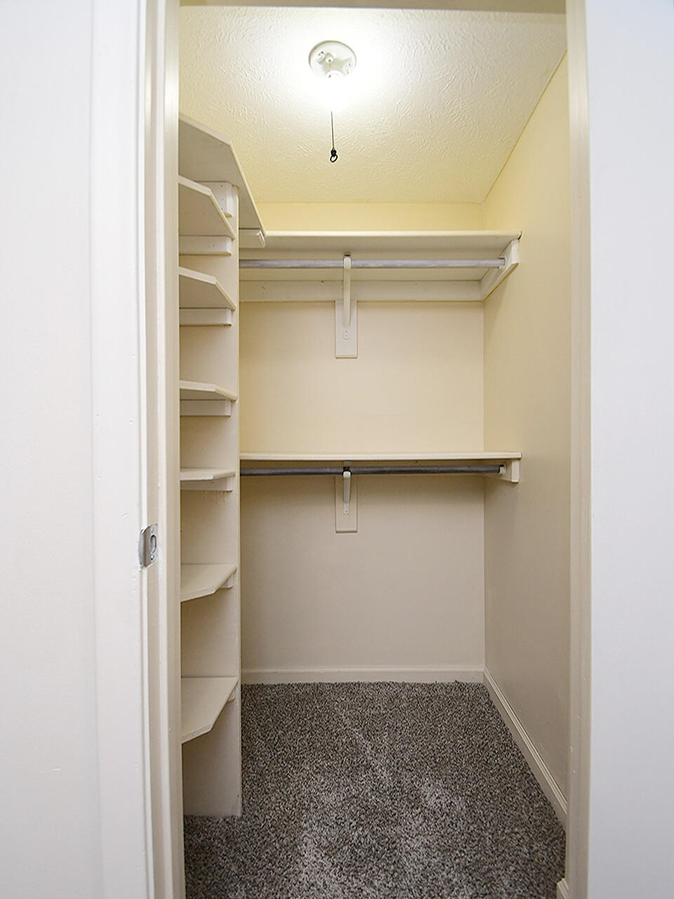 Carter Lake, Iowa 51510, United States, 2 Bedrooms Bedrooms, ,2 BathroomsBathrooms,Residential,Active,220214