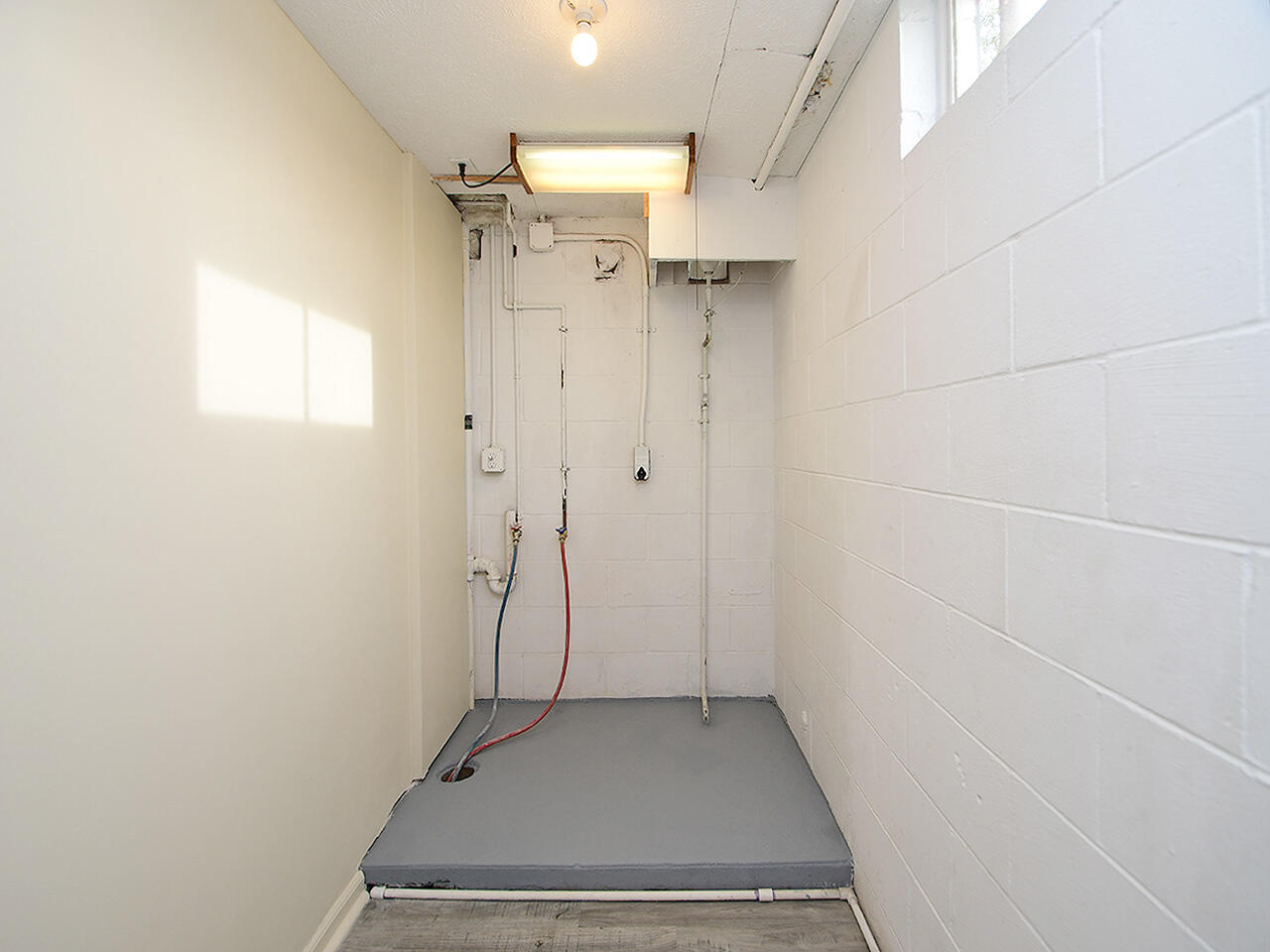 Carter Lake, Iowa 51510, United States, 2 Bedrooms Bedrooms, ,2 BathroomsBathrooms,Residential,Active,220214