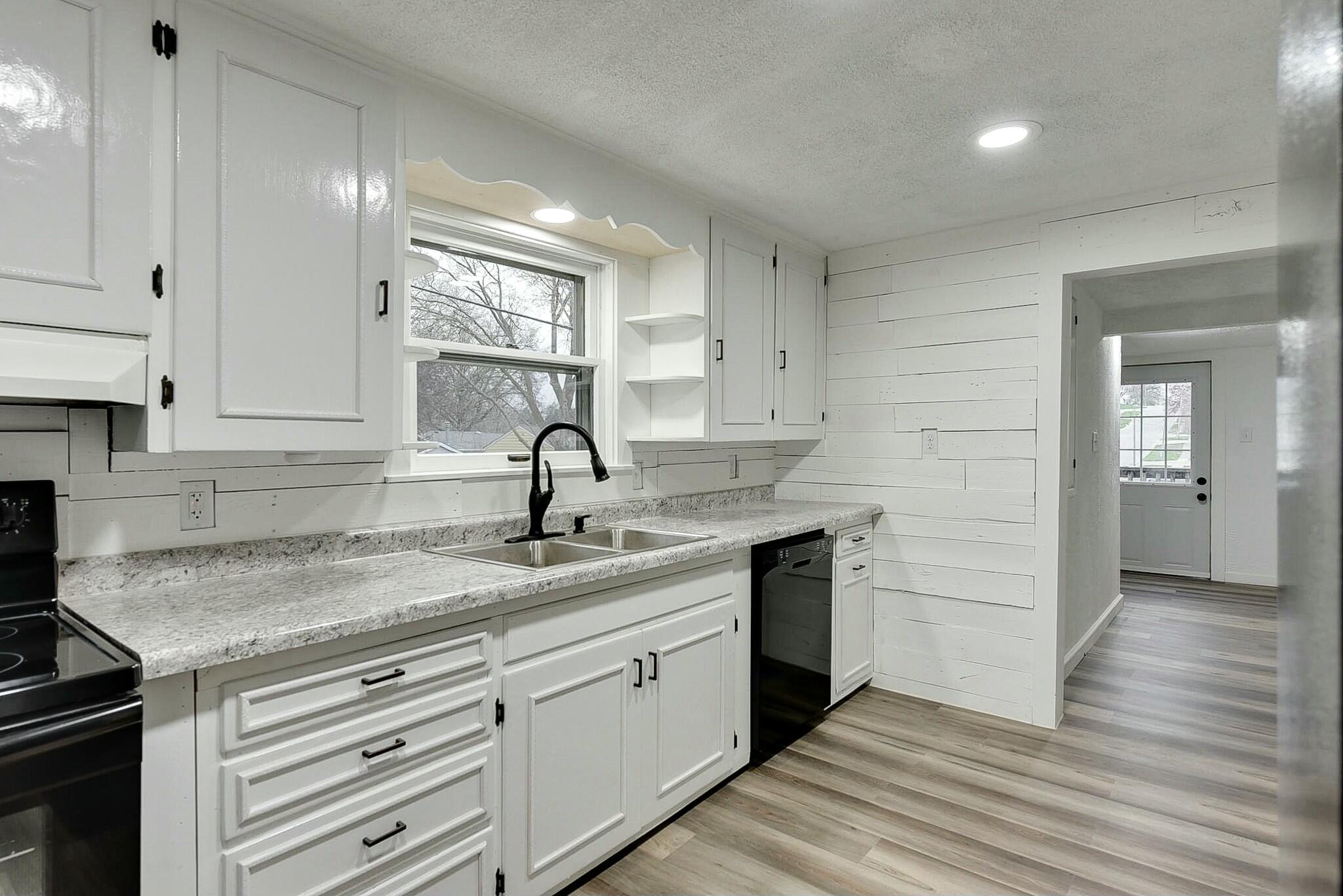 Harlan, Iowa 51537, United States, 3 Bedrooms Bedrooms, ,2 BathroomsBathrooms,Residential,Active,238162