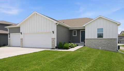 Photo of 680 N 11TH Circle, SPRINGFIELD, NE 68059 (MLS # 26-1448)