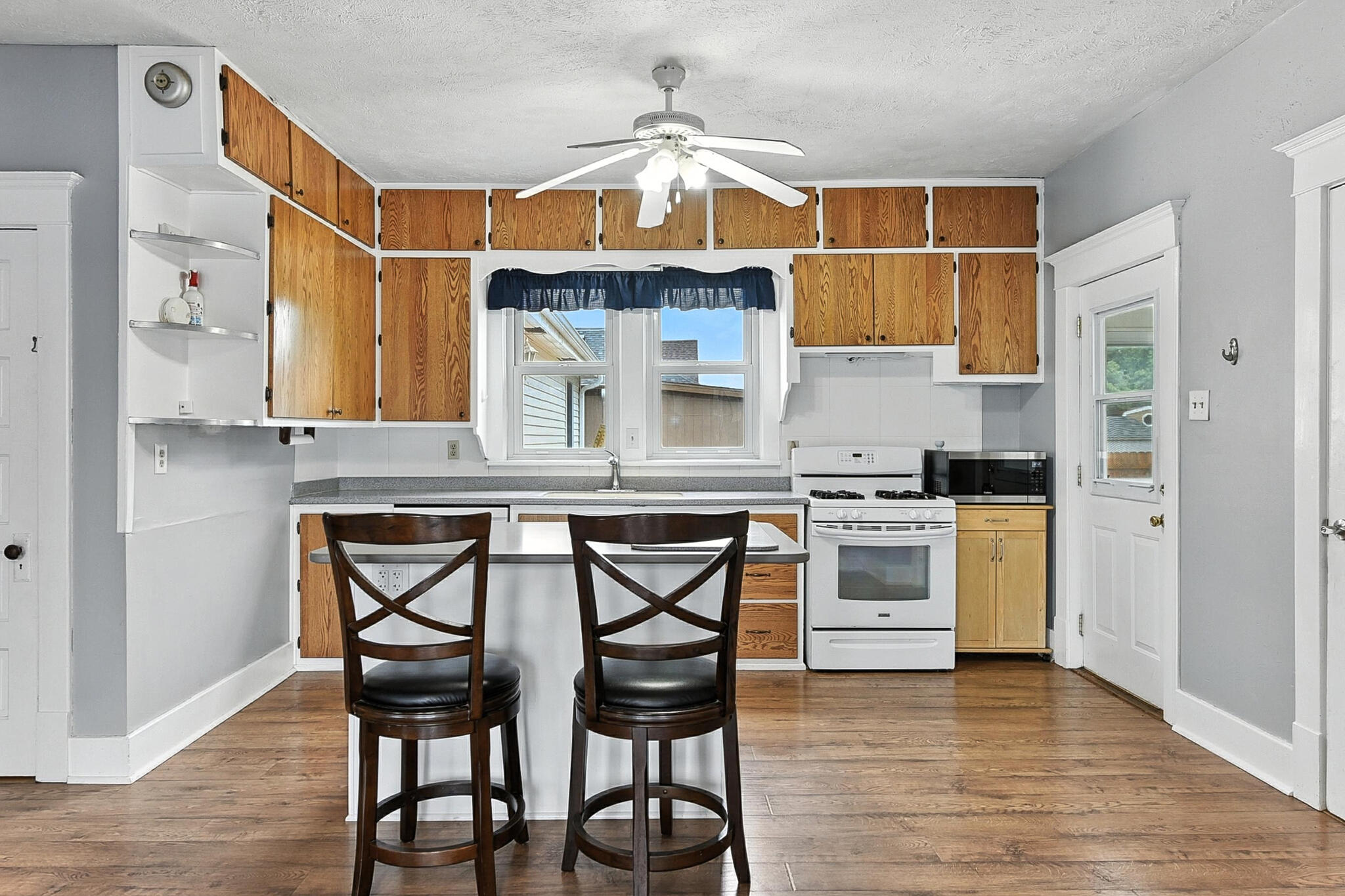 Council Bluffs, Iowa 51501, United States, 3 Bedrooms Bedrooms, ,3 BathroomsBathrooms,Residential,Contingent,160087