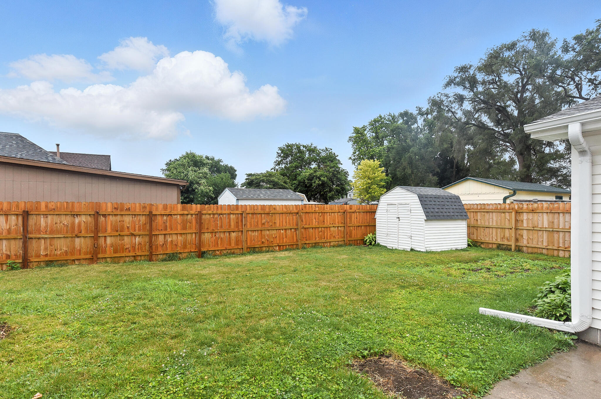 Council Bluffs, Iowa 51501, United States, 3 Bedrooms Bedrooms, ,3 BathroomsBathrooms,Residential,Contingent,160087