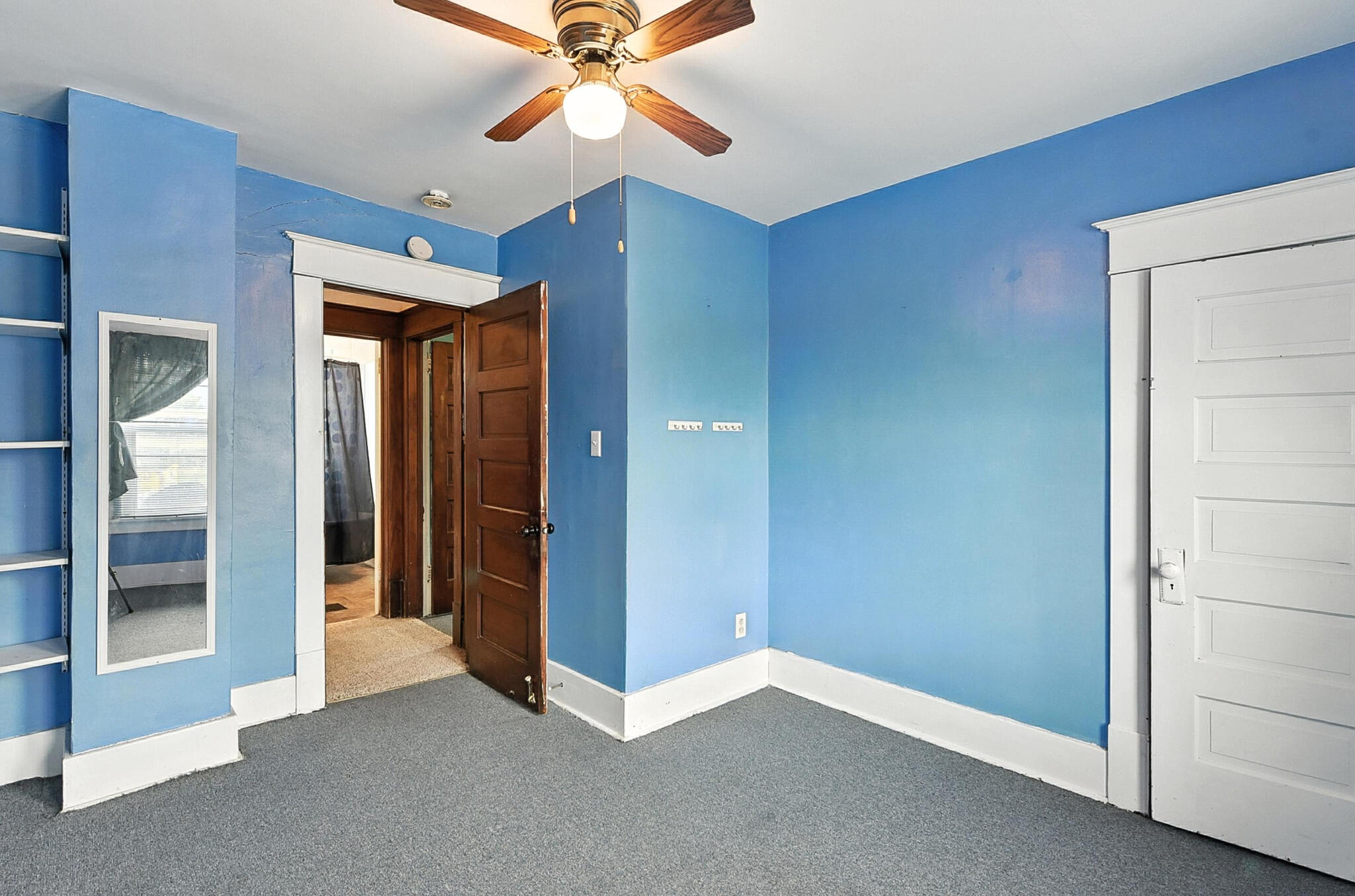 Council Bluffs, Iowa 51501, United States, 3 Bedrooms Bedrooms, ,3 BathroomsBathrooms,Residential,Contingent,160087