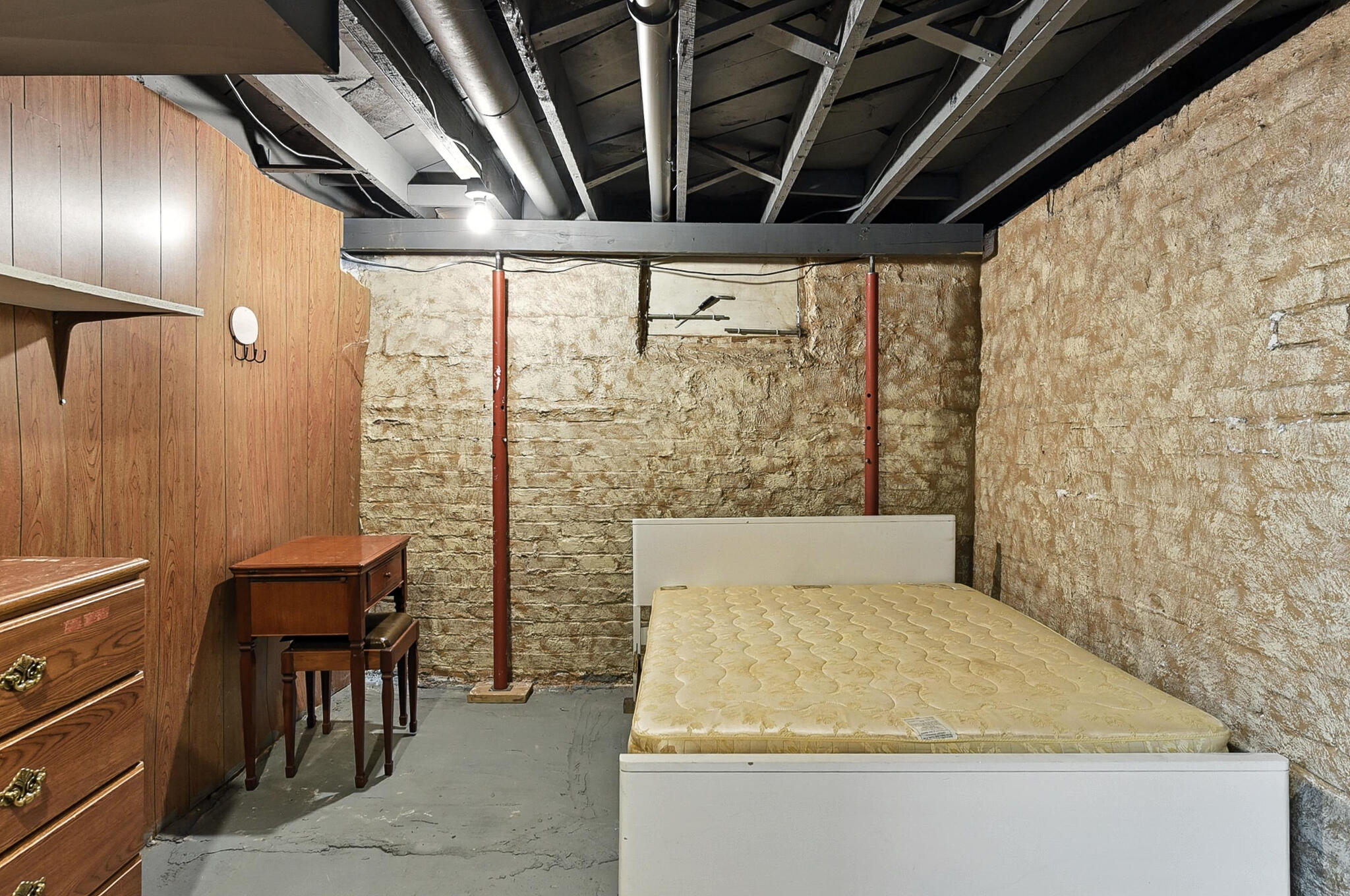 Council Bluffs, Iowa 51501, United States, 3 Bedrooms Bedrooms, ,3 BathroomsBathrooms,Residential,Contingent,160087