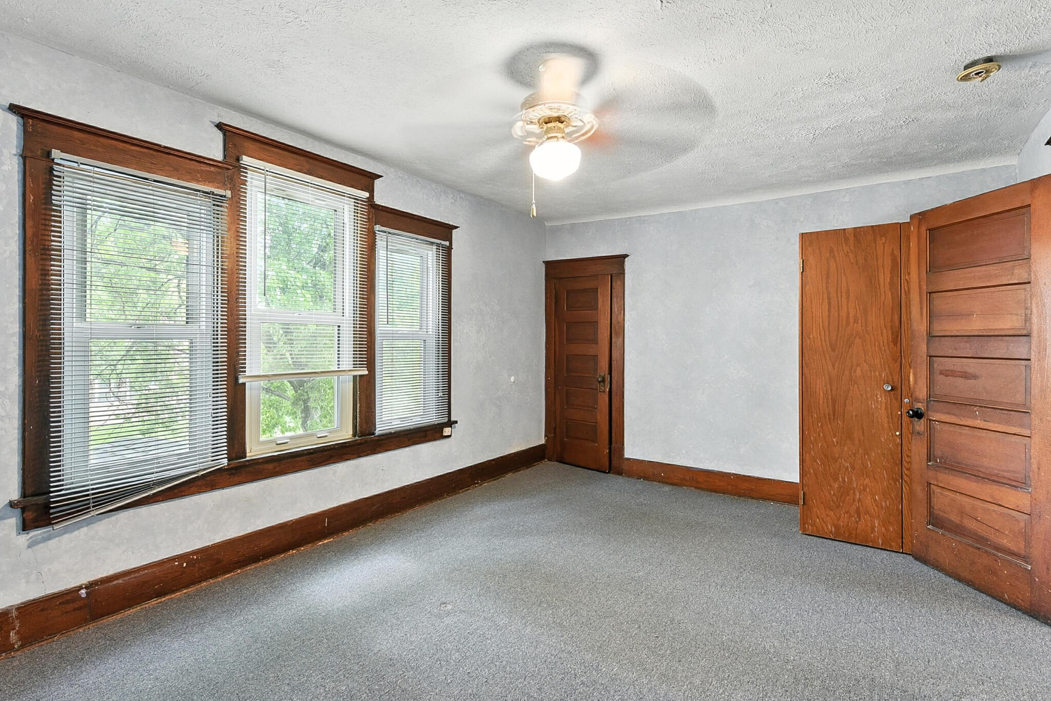 Council Bluffs, Iowa 51501, United States, 3 Bedrooms Bedrooms, ,3 BathroomsBathrooms,Residential,Contingent,160087