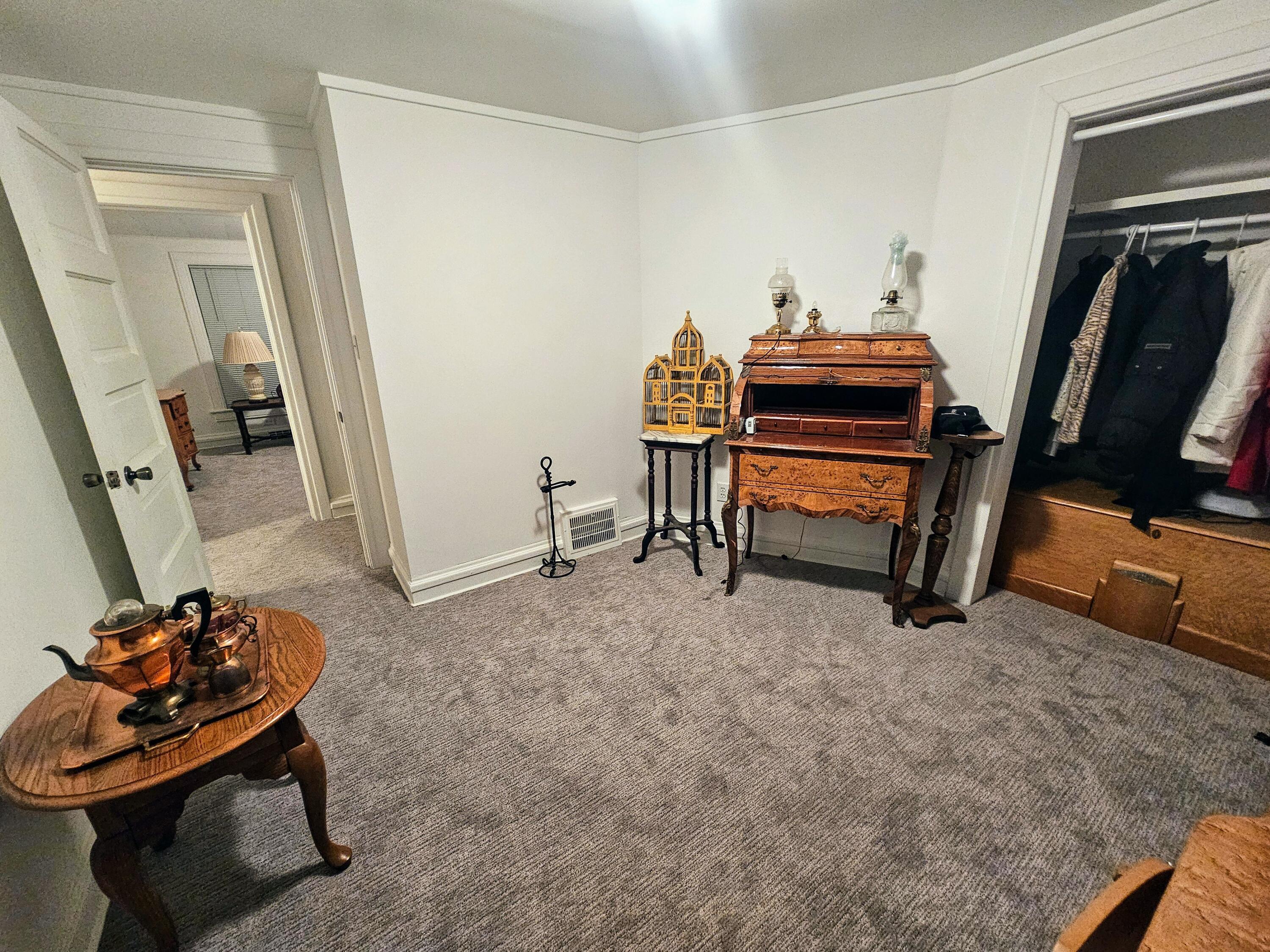 Oakland, Iowa 51560, United States, 3 Bedrooms Bedrooms, ,2 BathroomsBathrooms,Residential,Active,40166