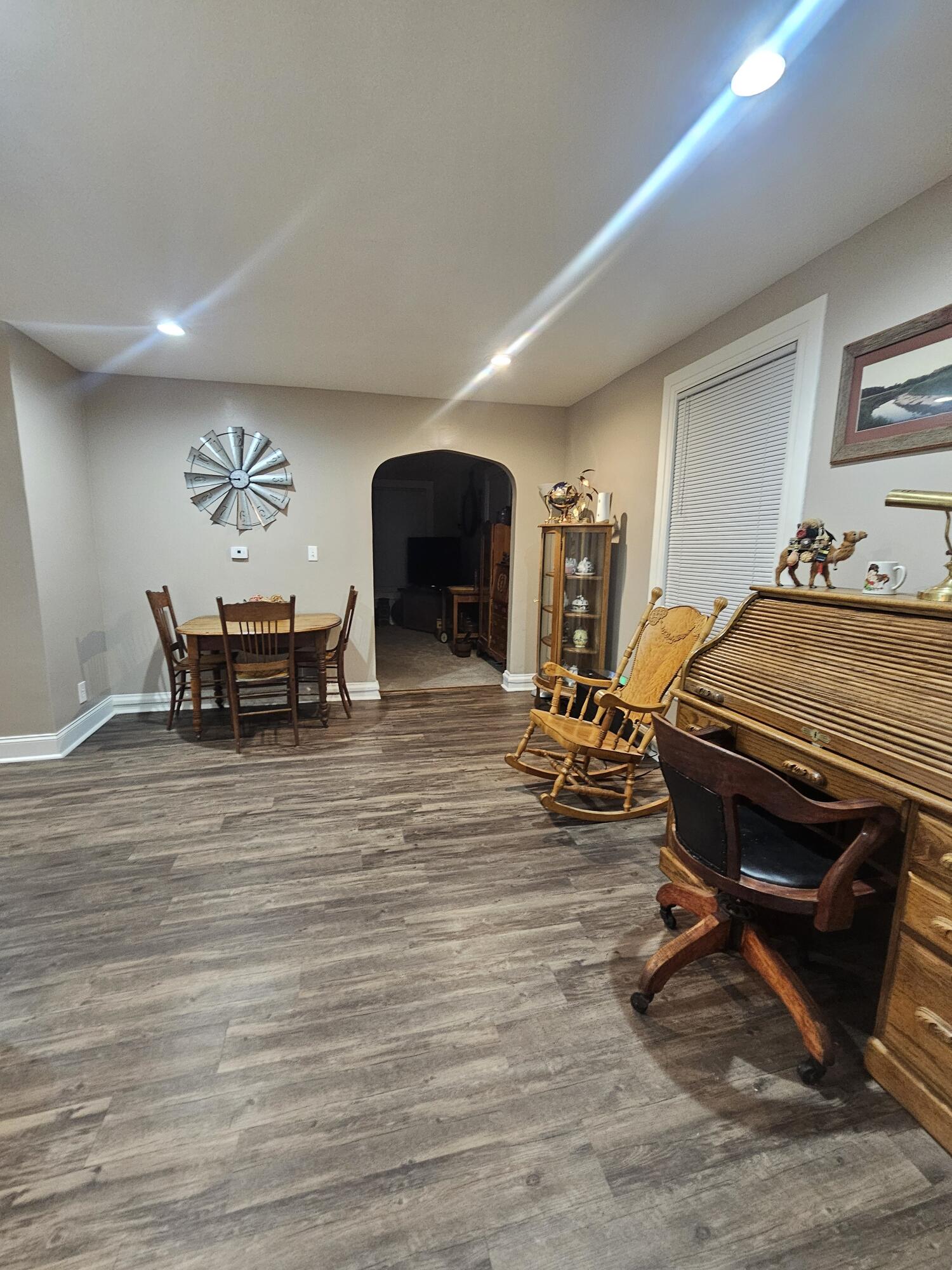 Oakland, Iowa 51560, United States, 3 Bedrooms Bedrooms, ,2 BathroomsBathrooms,Residential,Active,40166