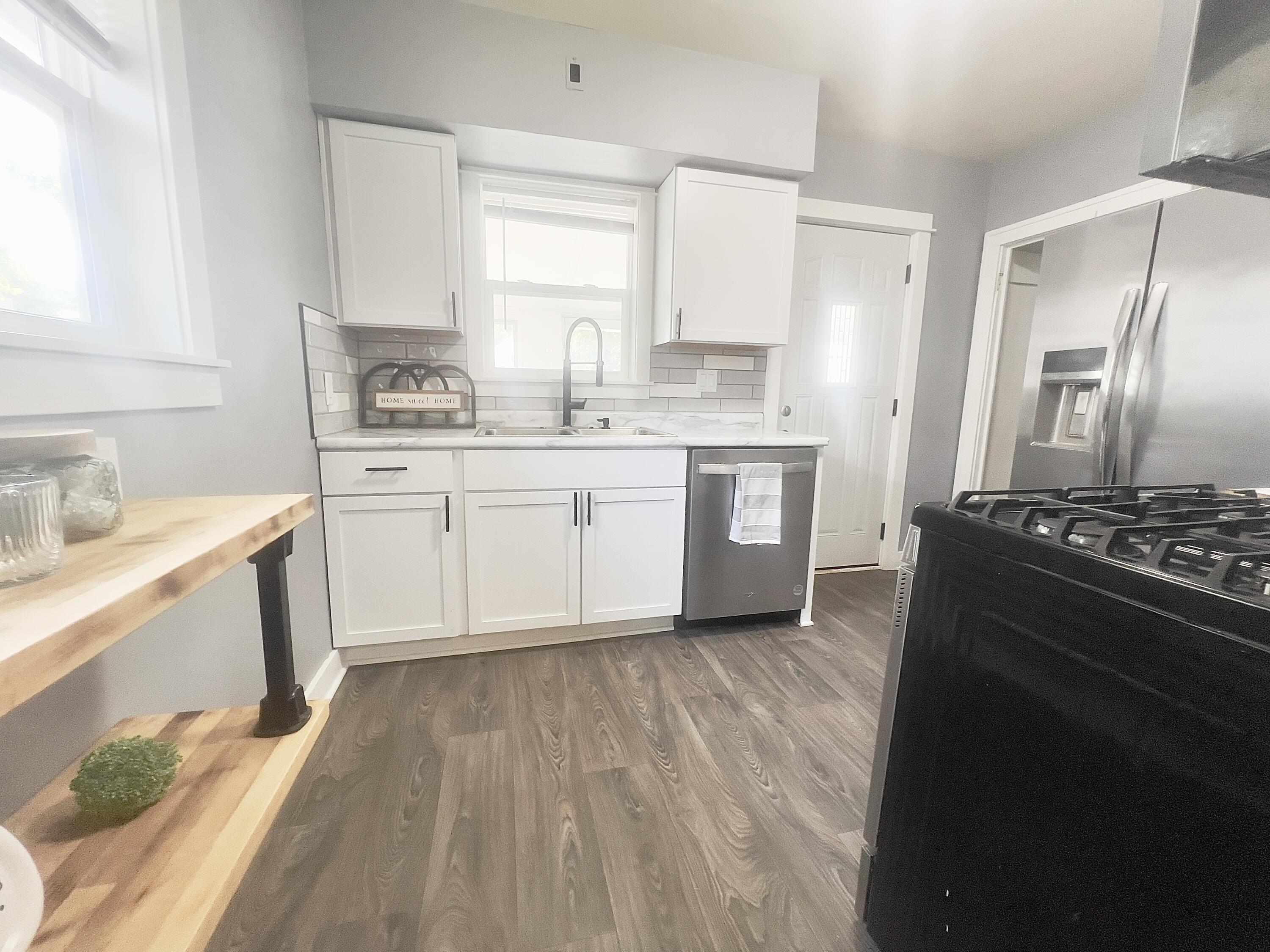 Council Bluffs, Iowa 51501, United States, 2 Bedrooms Bedrooms, ,1 BathroomBathrooms,Residential,Active,207664