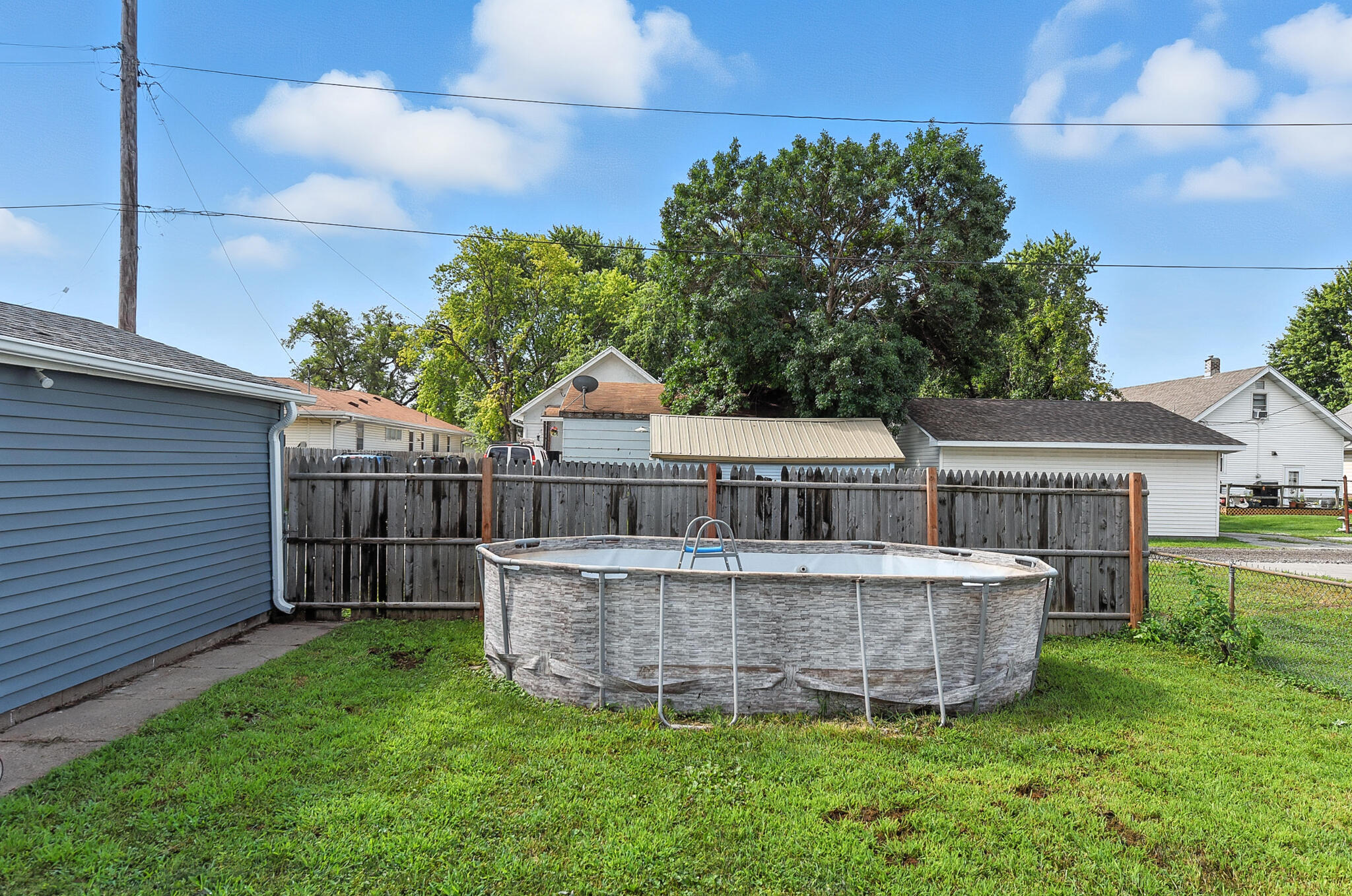 Council Bluffs, Iowa 51501, United States, 2 Bedrooms Bedrooms, ,1 BathroomBathrooms,Residential,Active,207664