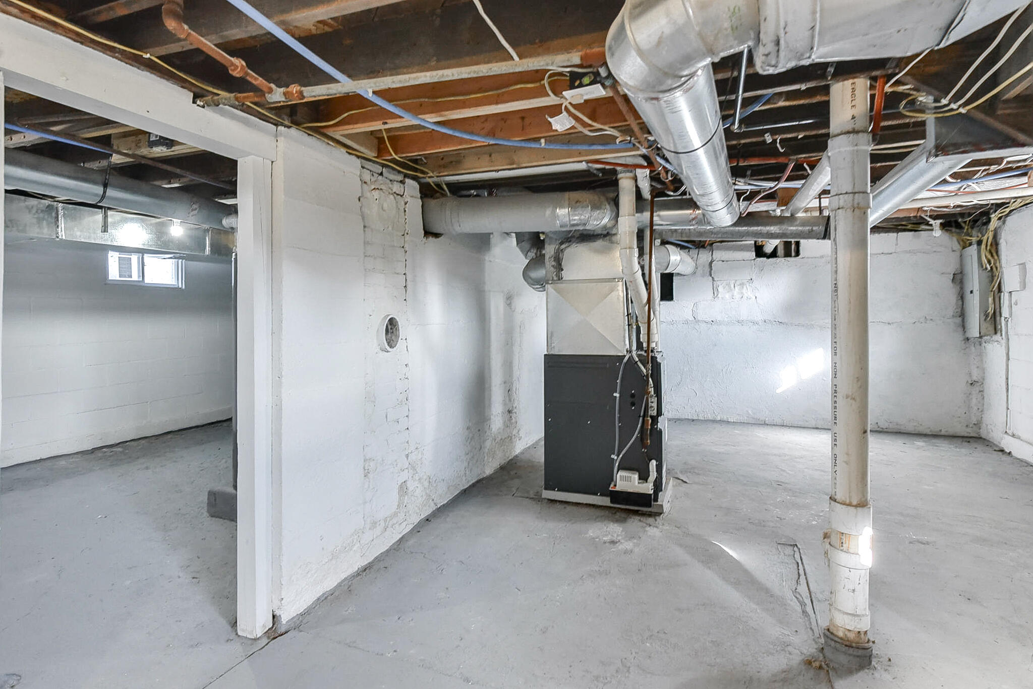 Red Oak, Iowa 51566, United States, 3 Bedrooms Bedrooms, ,2 BathroomsBathrooms,Residential,Pending,48181