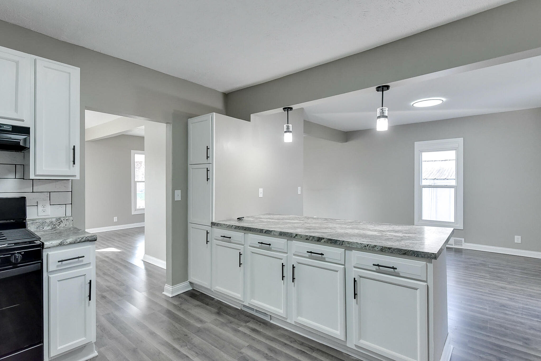 Red Oak, Iowa 51566, United States, 3 Bedrooms Bedrooms, ,2 BathroomsBathrooms,Residential,Pending,48181