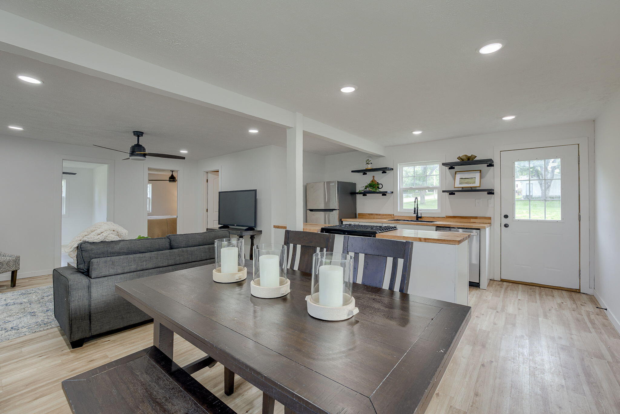 Shenandoah, Iowa 51601, United States, 2 Bedrooms Bedrooms, ,1 BathroomBathrooms,Residential,Active,77976