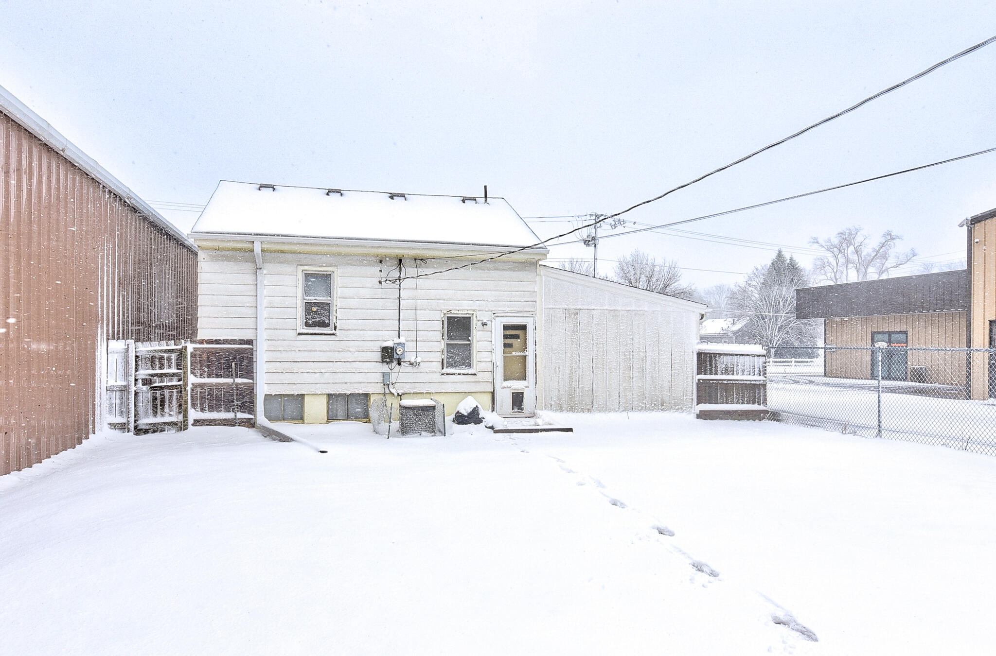 Council Bluffs, Iowa 51501, United States, 2 Bedrooms Bedrooms, ,1 BathroomBathrooms,Residential,Pending,90678