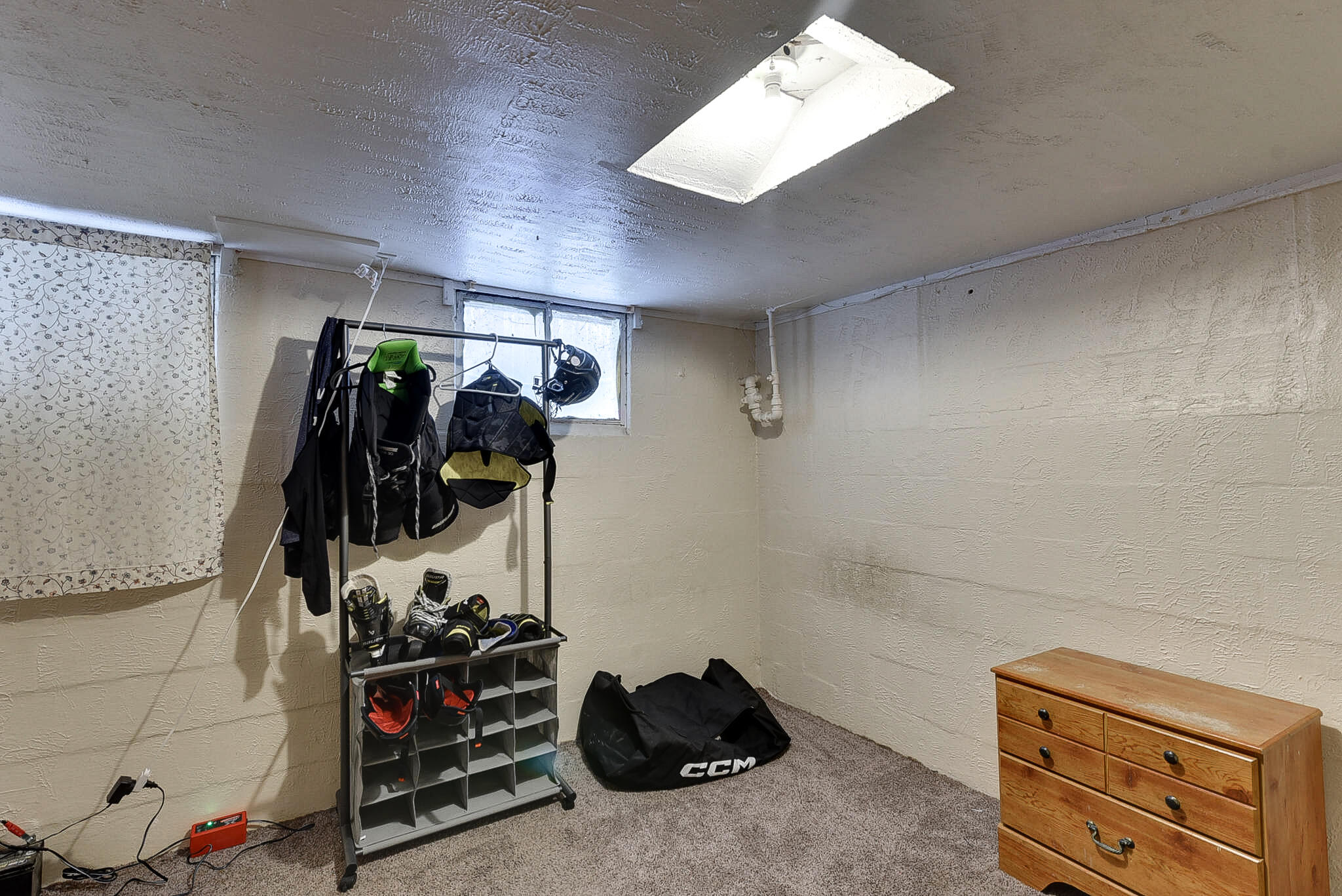 Council Bluffs, Iowa 51501, United States, 2 Bedrooms Bedrooms, ,1 BathroomBathrooms,Residential,Pending,90678