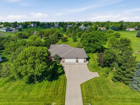 Photo of 24646 RICHFIELD Loop, COUNCIL BLUFFS, IA 51503 (MLS # 26-2027)