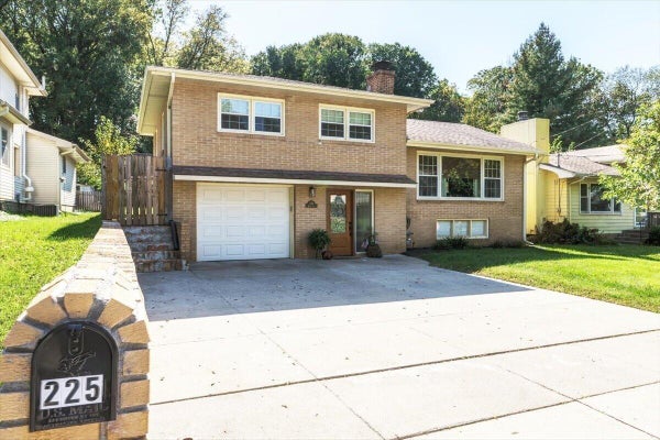 225 LINDEN AVE, COUNCIL BLUFFS, IA 51503 - Image 2dfb0ef99b8e5e77464b2ceaea74960a/784397004