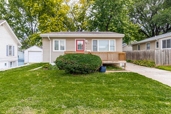 2826 AVENUE C, COUNCIL BLUFFS, IA 51501 - Image 2e2a4c734a150d3f095ce979c33bf0dd/251947698