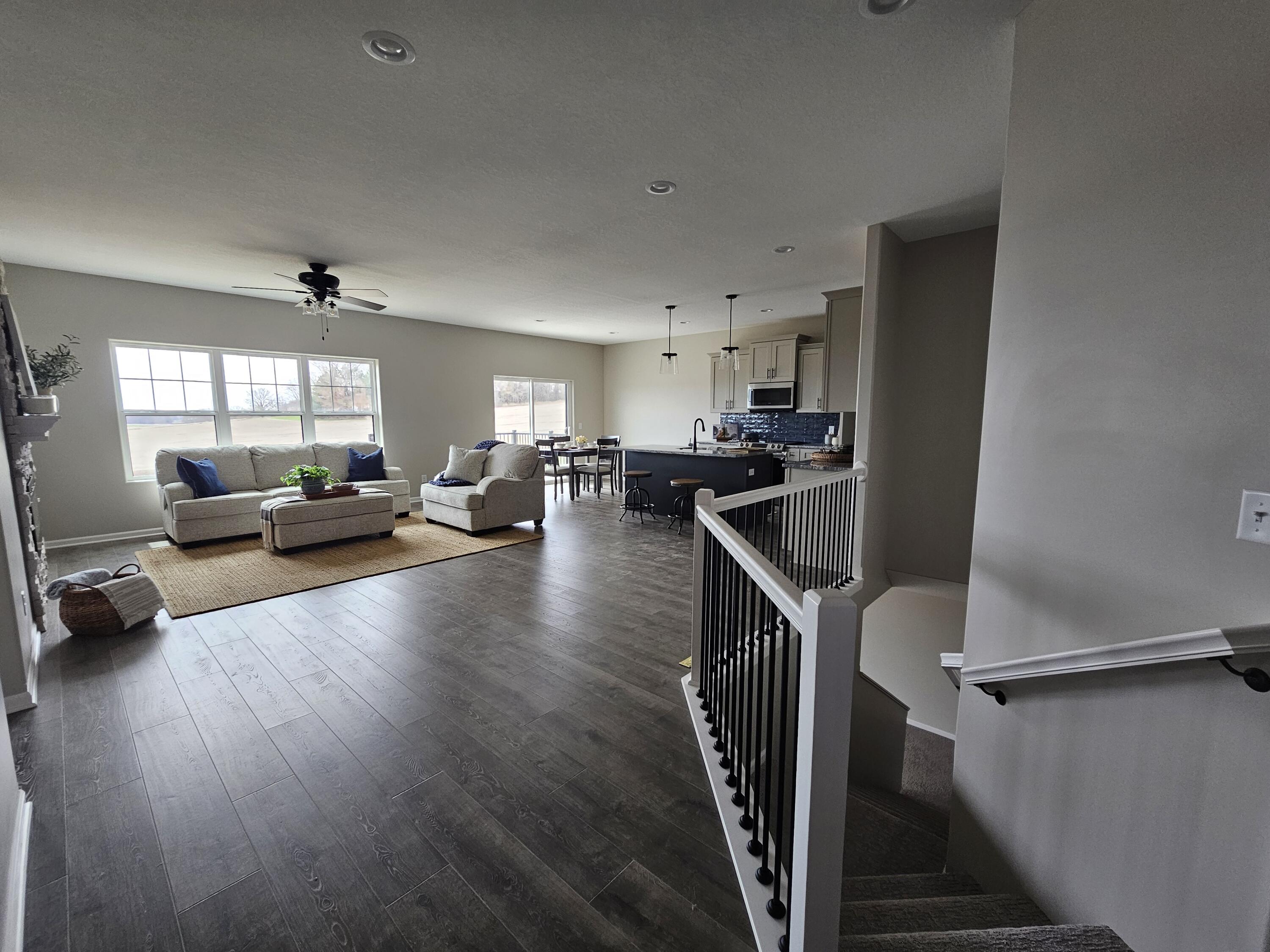 Avoca, Iowa 51521, United States, 4 Bedrooms Bedrooms, ,3 BathroomsBathrooms,Residential,Active,109161