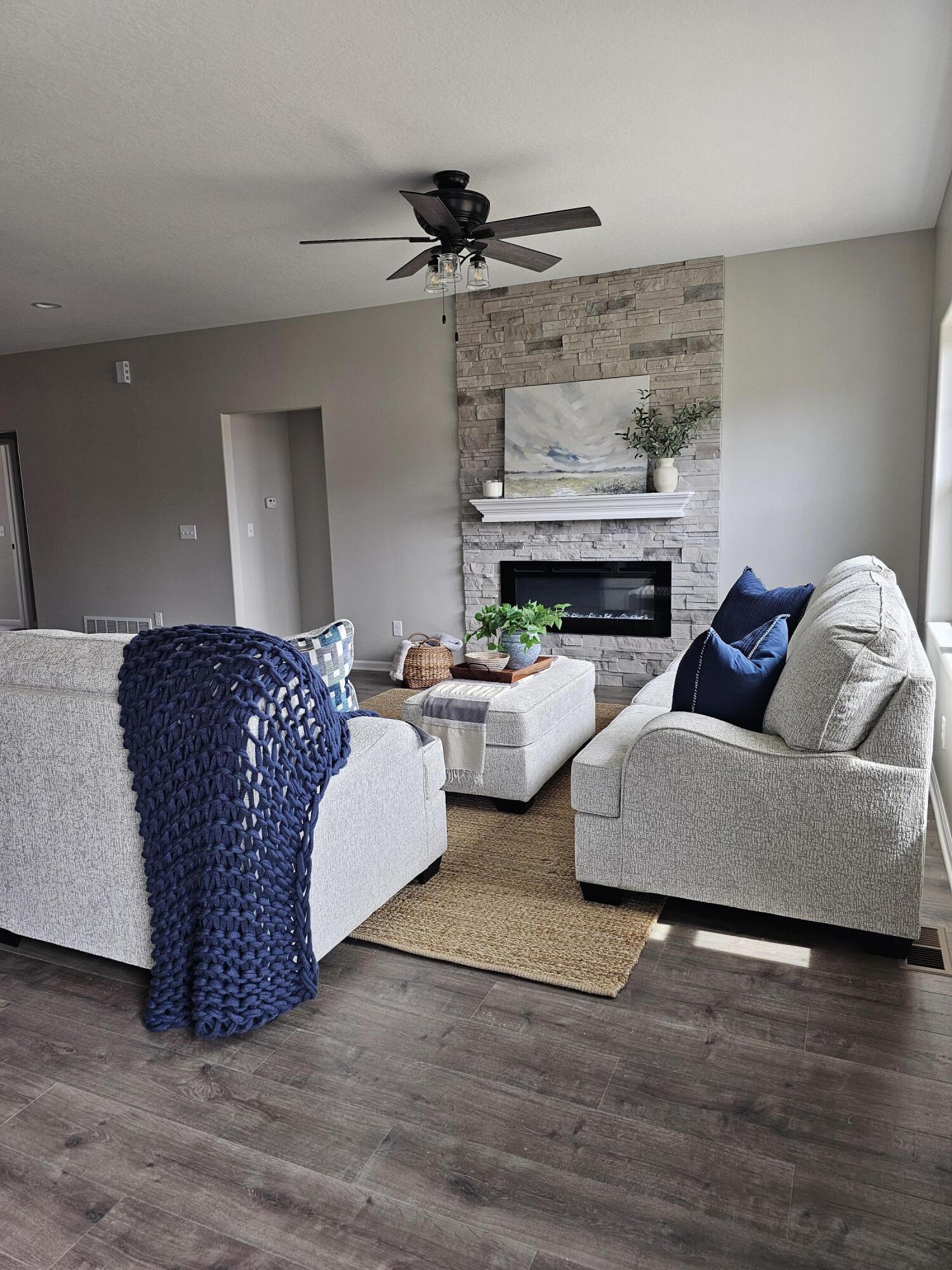 Avoca, Iowa 51521, United States, 4 Bedrooms Bedrooms, ,3 BathroomsBathrooms,Residential,Active,109161