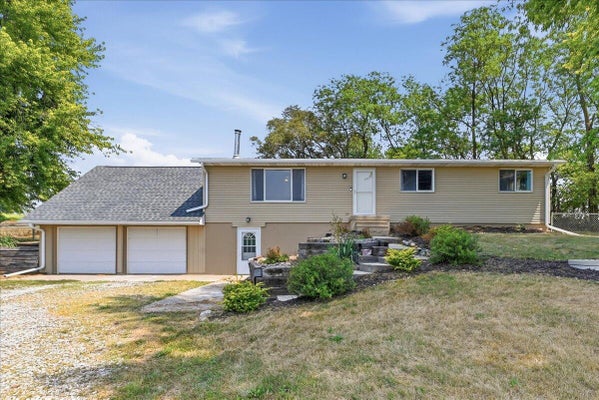 42122 ROSEWOOD RD, AVOCA, IA 51521 - Image 326c158b9ee6cb1ca918e2bb46a3d41d/1893759230