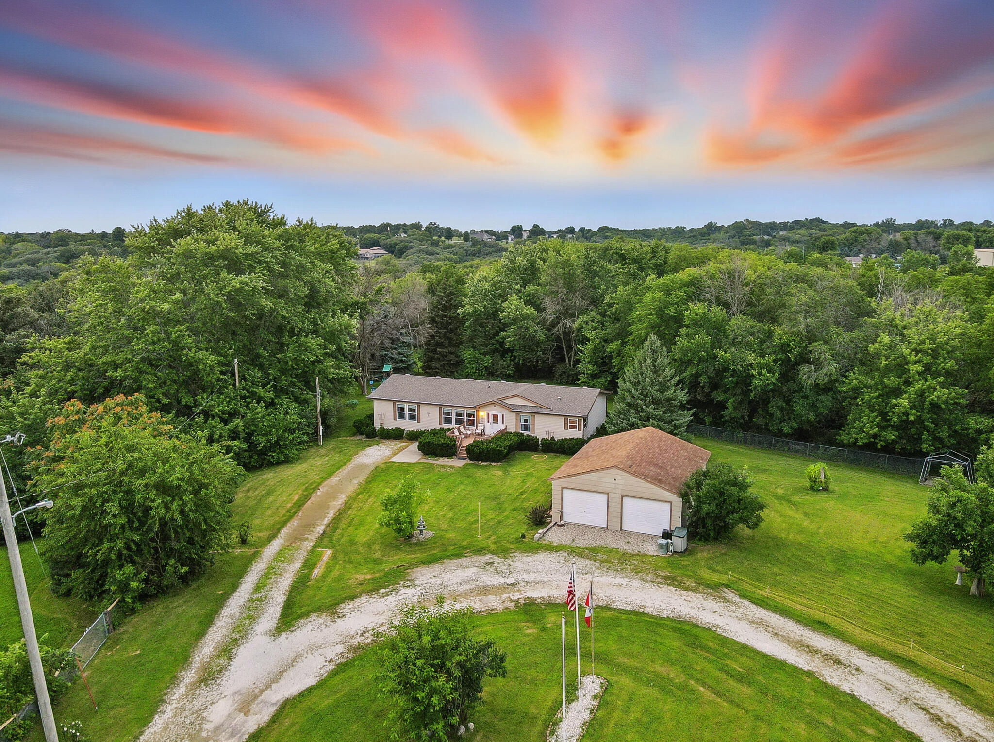 Missouri Valley, Iowa 51555, United States, 3 Bedrooms Bedrooms, ,3 BathroomsBathrooms,Residential,Active,173609