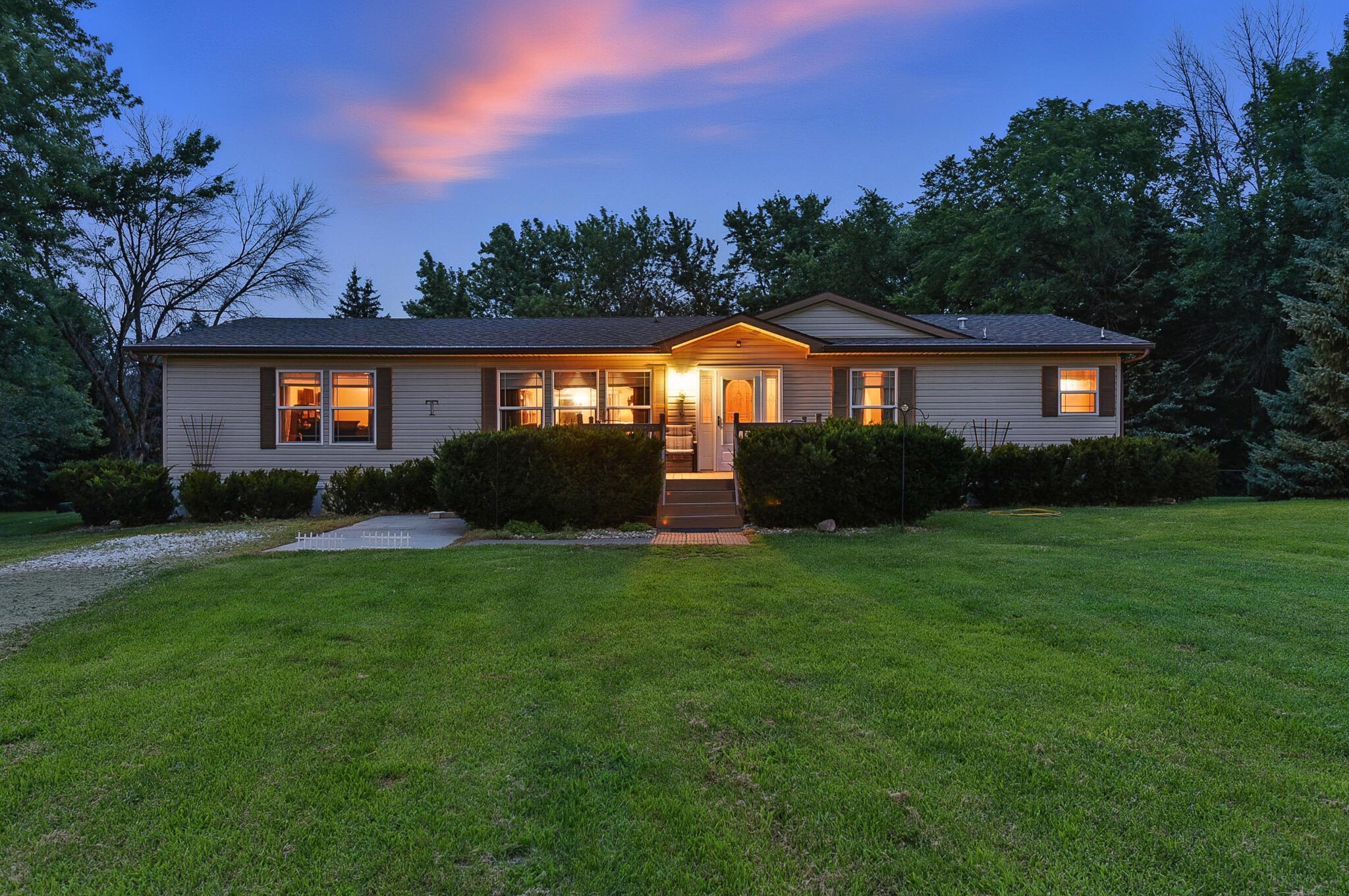 Missouri Valley, Iowa 51555, United States, 3 Bedrooms Bedrooms, ,3 BathroomsBathrooms,Residential,Active,173609