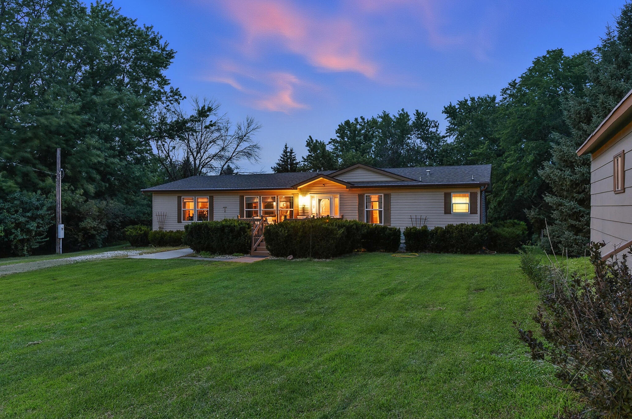 Missouri Valley, Iowa 51555, United States, 3 Bedrooms Bedrooms, ,3 BathroomsBathrooms,Residential,Active,173609