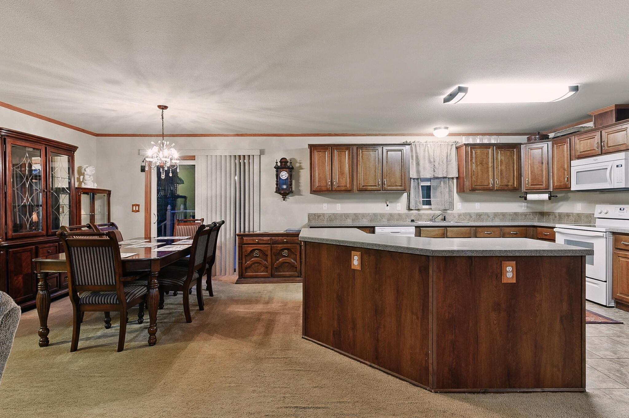 Missouri Valley, Iowa 51555, United States, 3 Bedrooms Bedrooms, ,3 BathroomsBathrooms,Residential,Active,173609