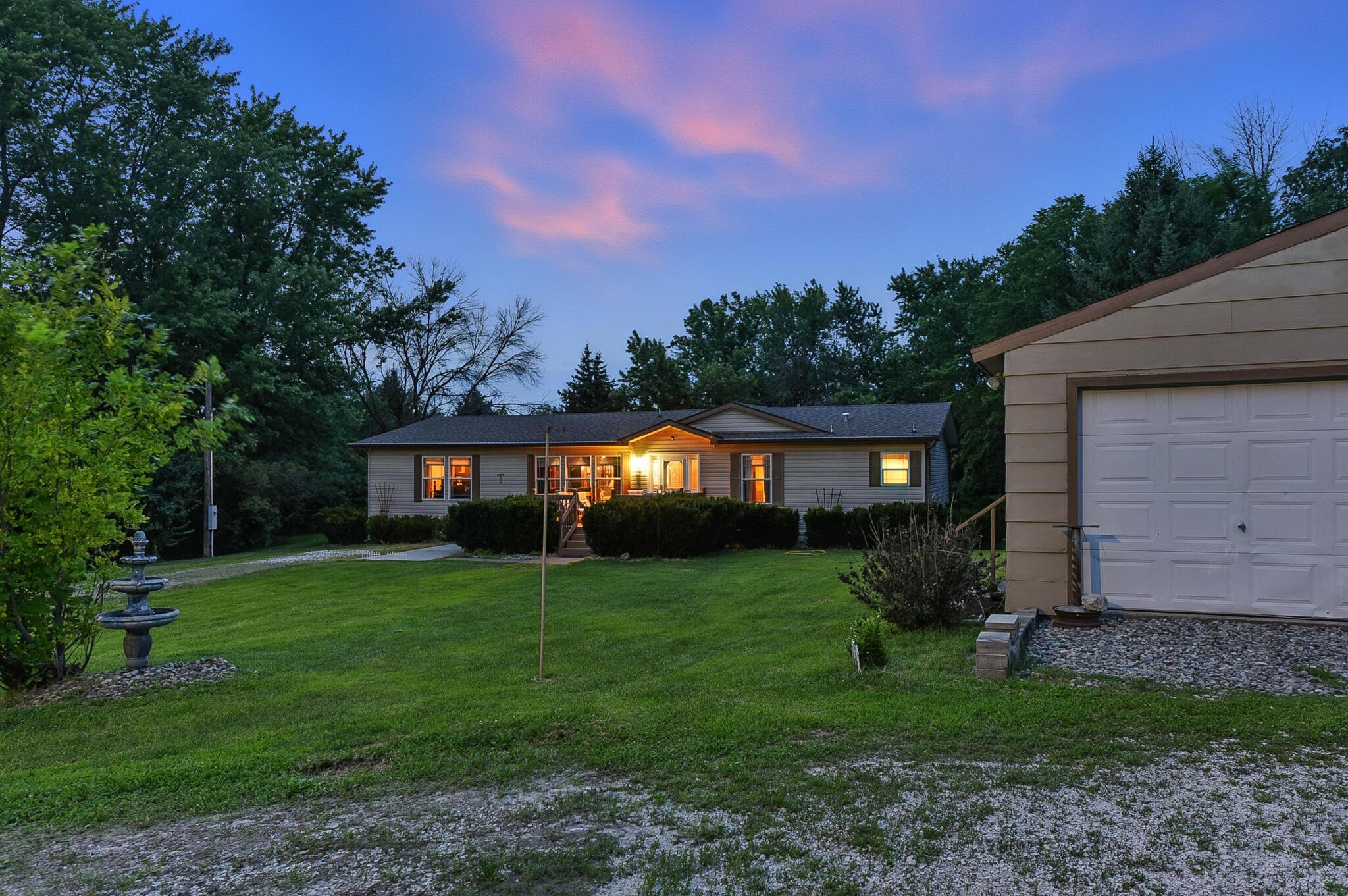 Missouri Valley, Iowa 51555, United States, 3 Bedrooms Bedrooms, ,3 BathroomsBathrooms,Residential,Active,173609