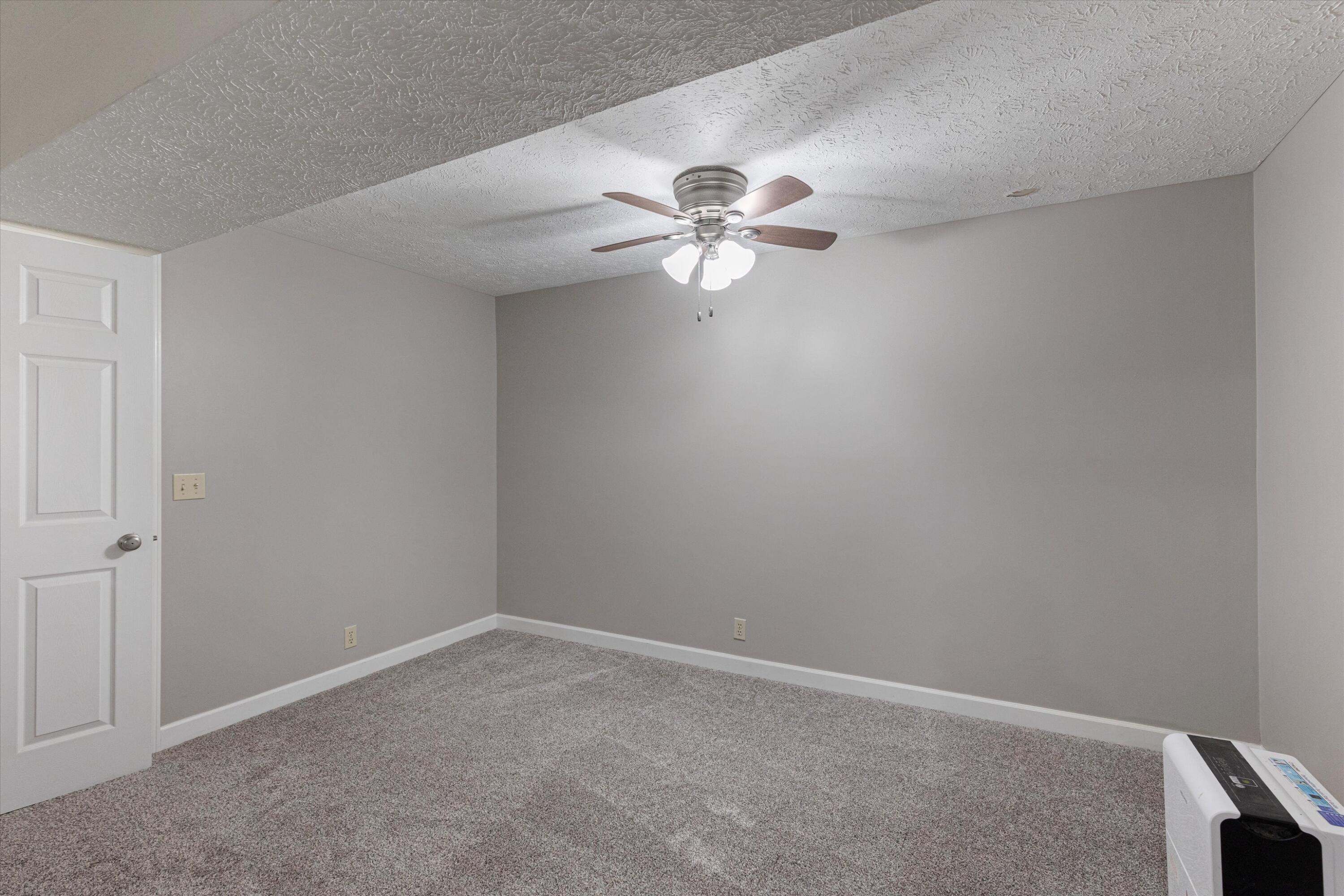 Council Bluffs, Iowa 51503, United States, 3 Bedrooms Bedrooms, ,3 BathroomsBathrooms,Residential,Contingent,138999