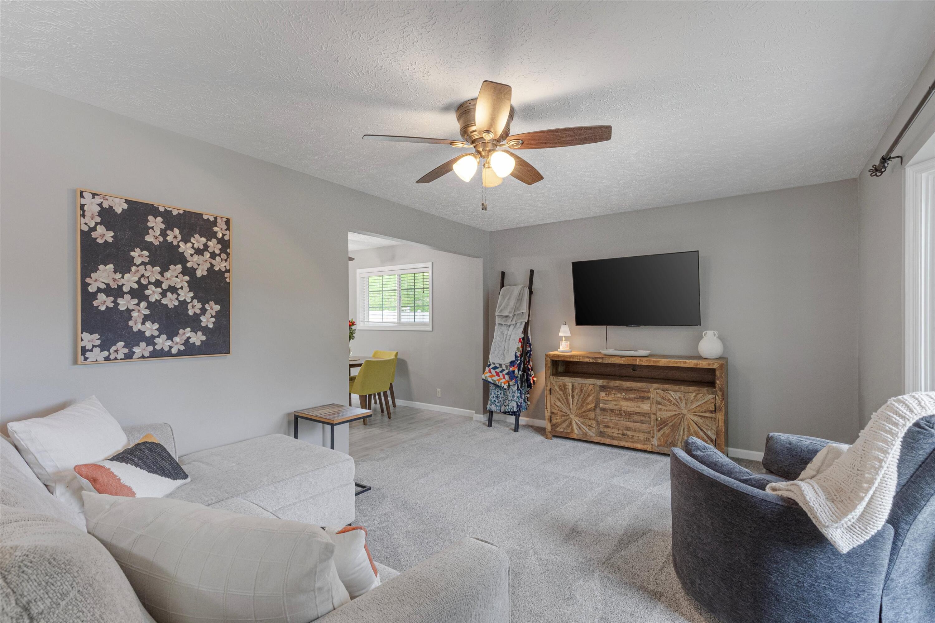 Council Bluffs, Iowa 51503, United States, 3 Bedrooms Bedrooms, ,3 BathroomsBathrooms,Residential,Contingent,138999