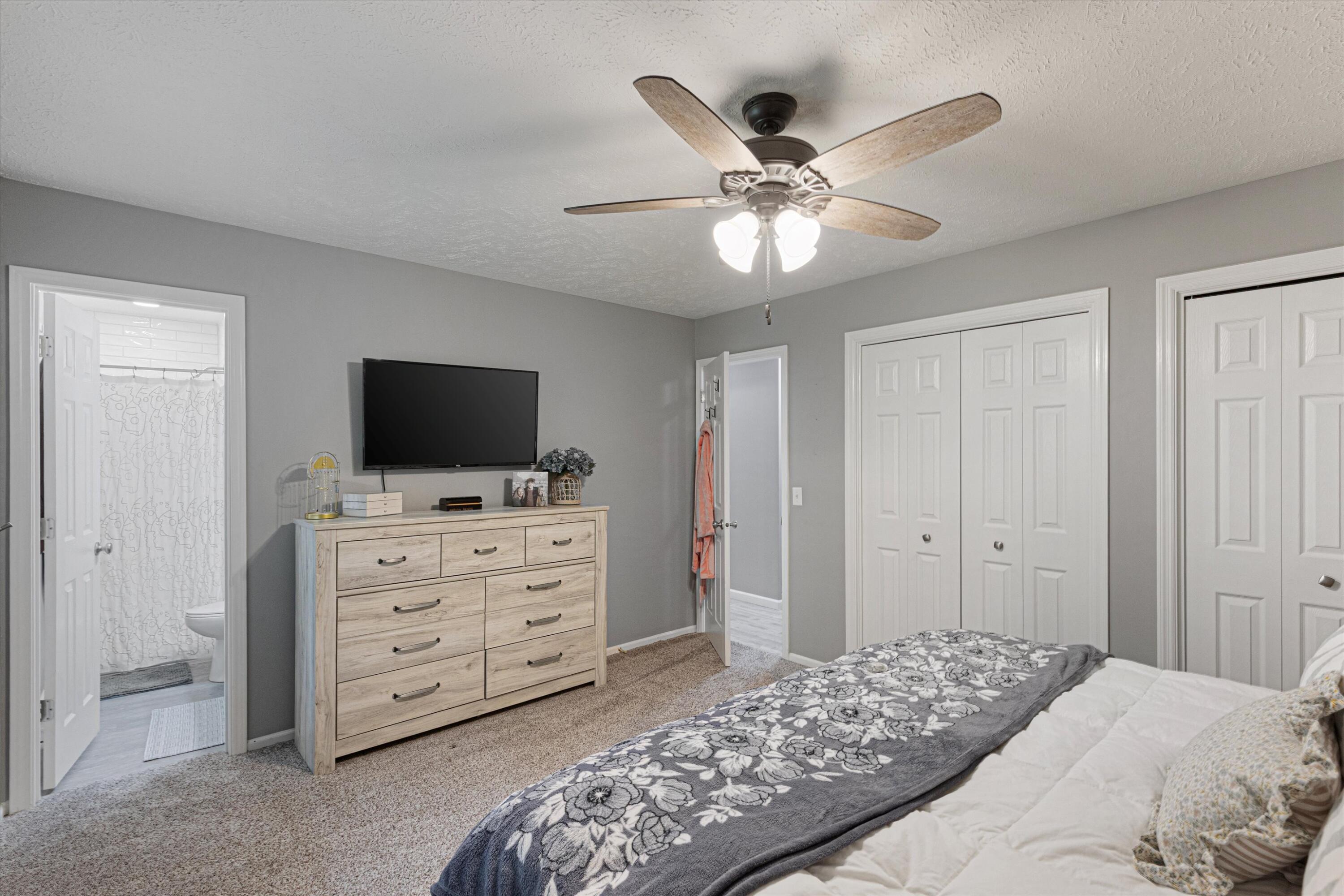 Council Bluffs, Iowa 51503, United States, 3 Bedrooms Bedrooms, ,3 BathroomsBathrooms,Residential,Contingent,138999