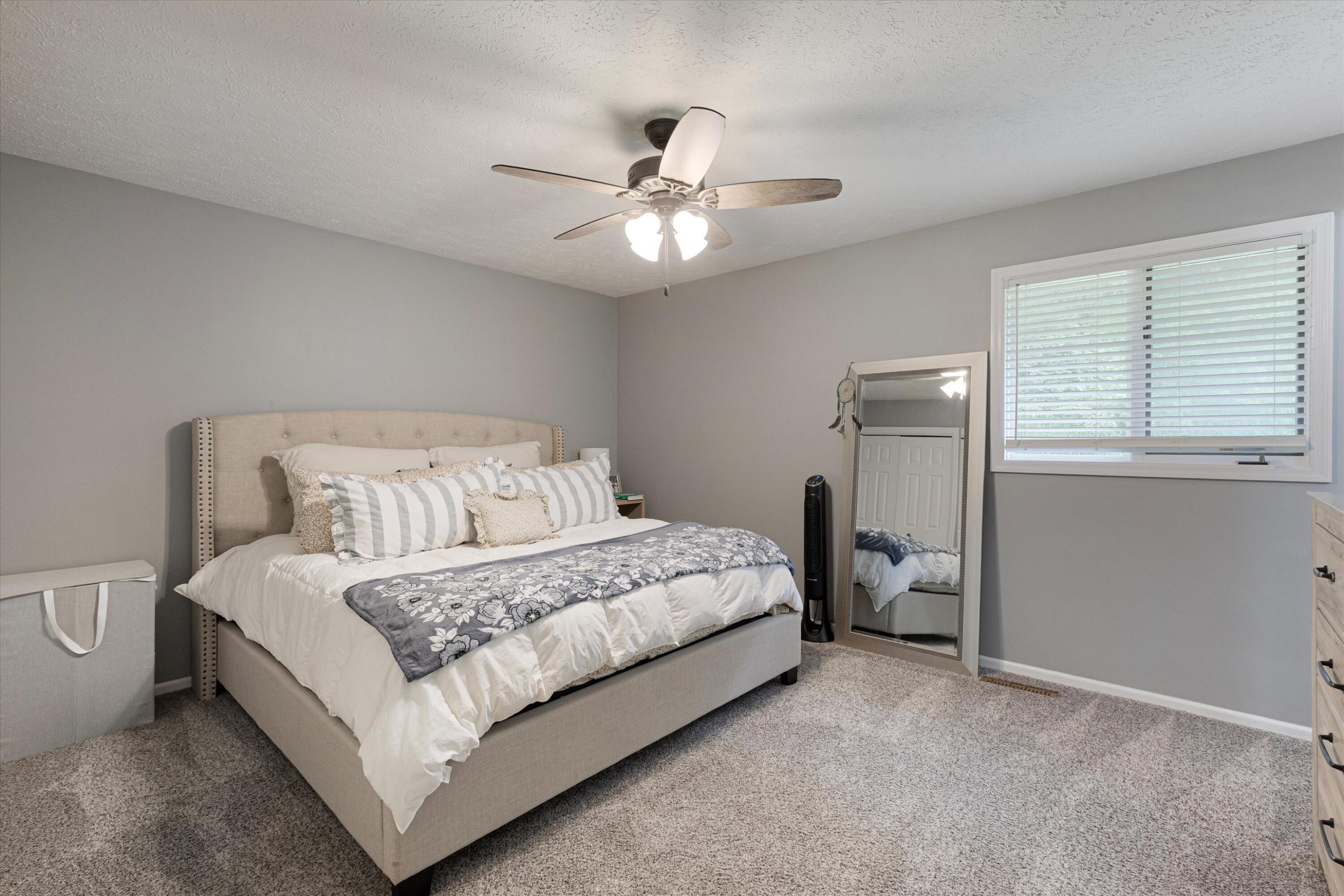 Council Bluffs, Iowa 51503, United States, 3 Bedrooms Bedrooms, ,3 BathroomsBathrooms,Residential,Contingent,138999