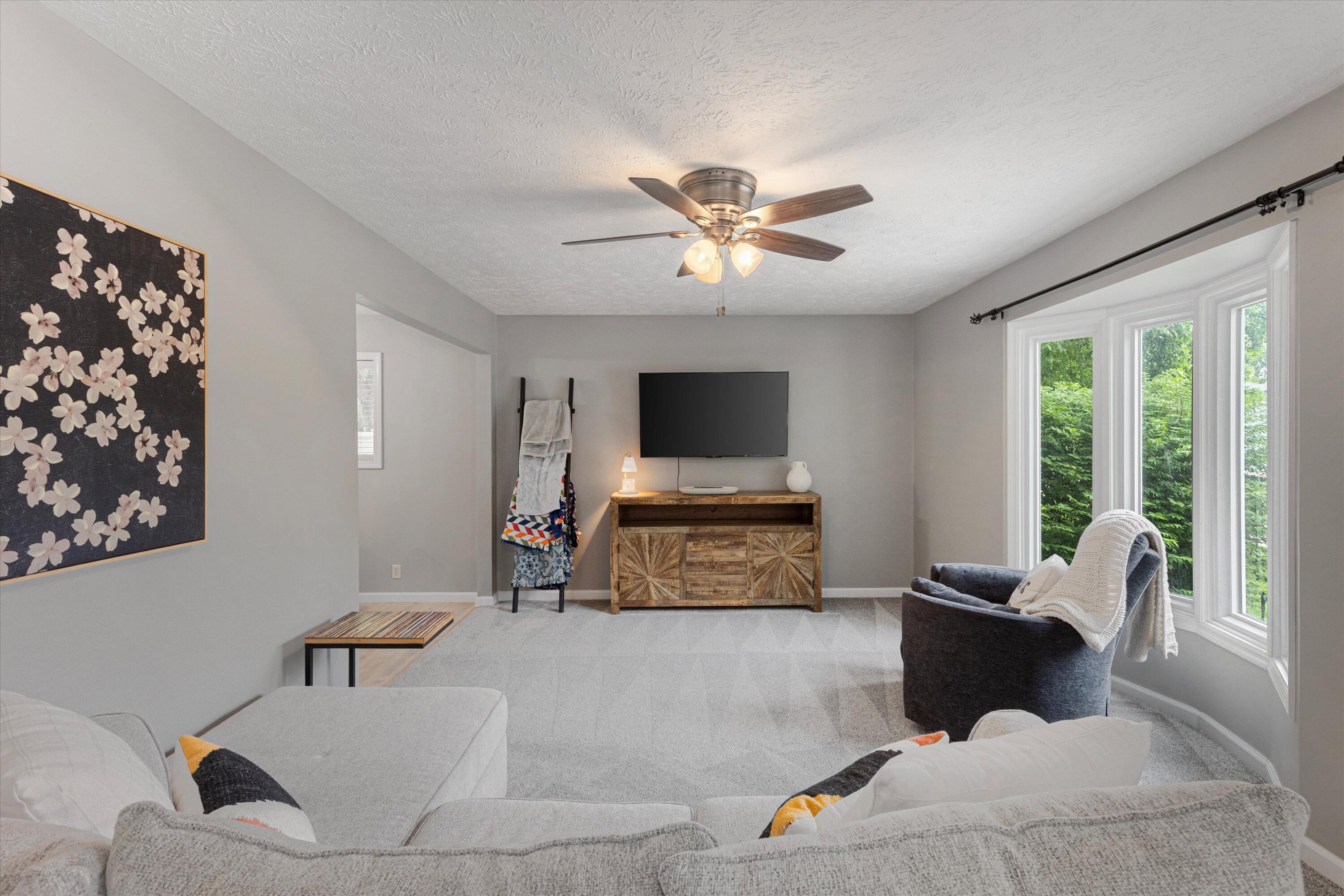 Council Bluffs, Iowa 51503, United States, 3 Bedrooms Bedrooms, ,3 BathroomsBathrooms,Residential,Contingent,138999