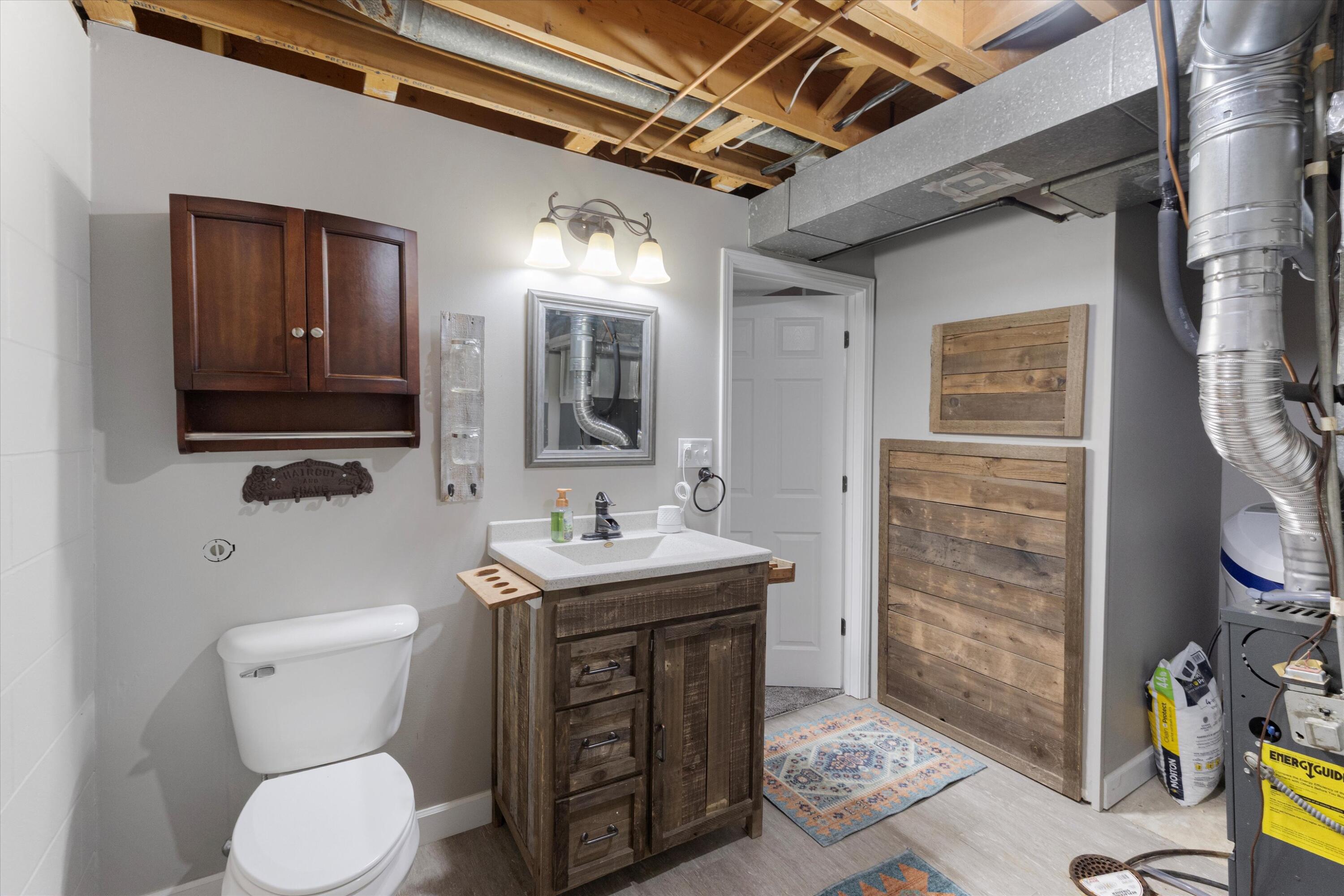 Council Bluffs, Iowa 51503, United States, 3 Bedrooms Bedrooms, ,3 BathroomsBathrooms,Residential,Contingent,138999