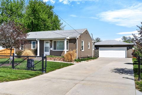 Photo of 2708 AVENUE I, COUNCIL BLUFFS, IA 51501 (MLS # 26-999)