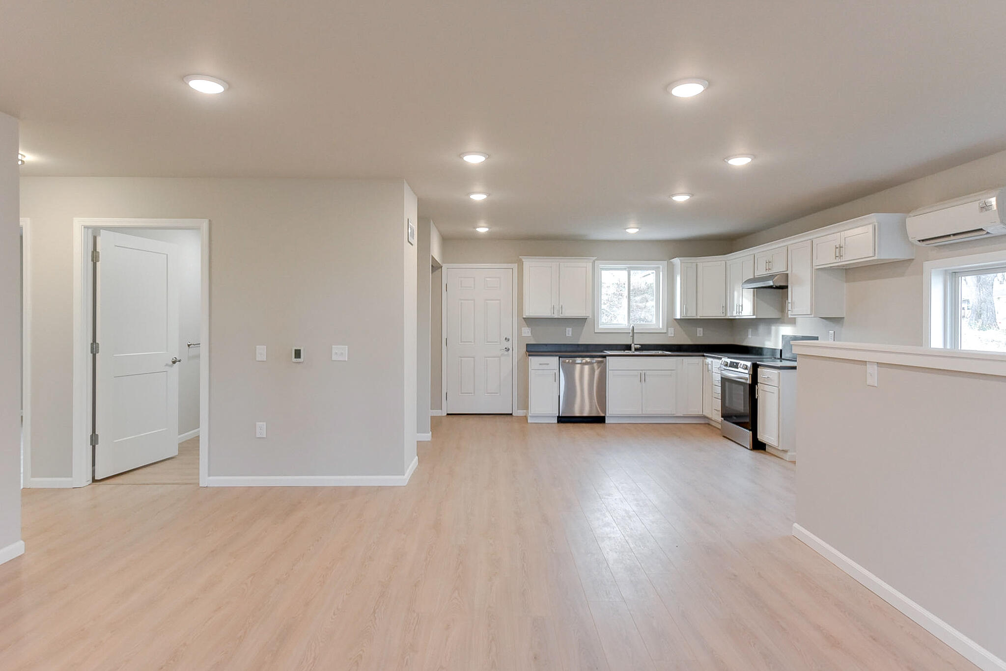 Logan, Iowa 51546, United States, 3 Bedrooms Bedrooms, ,2 BathroomsBathrooms,Residential,Contingent,28108