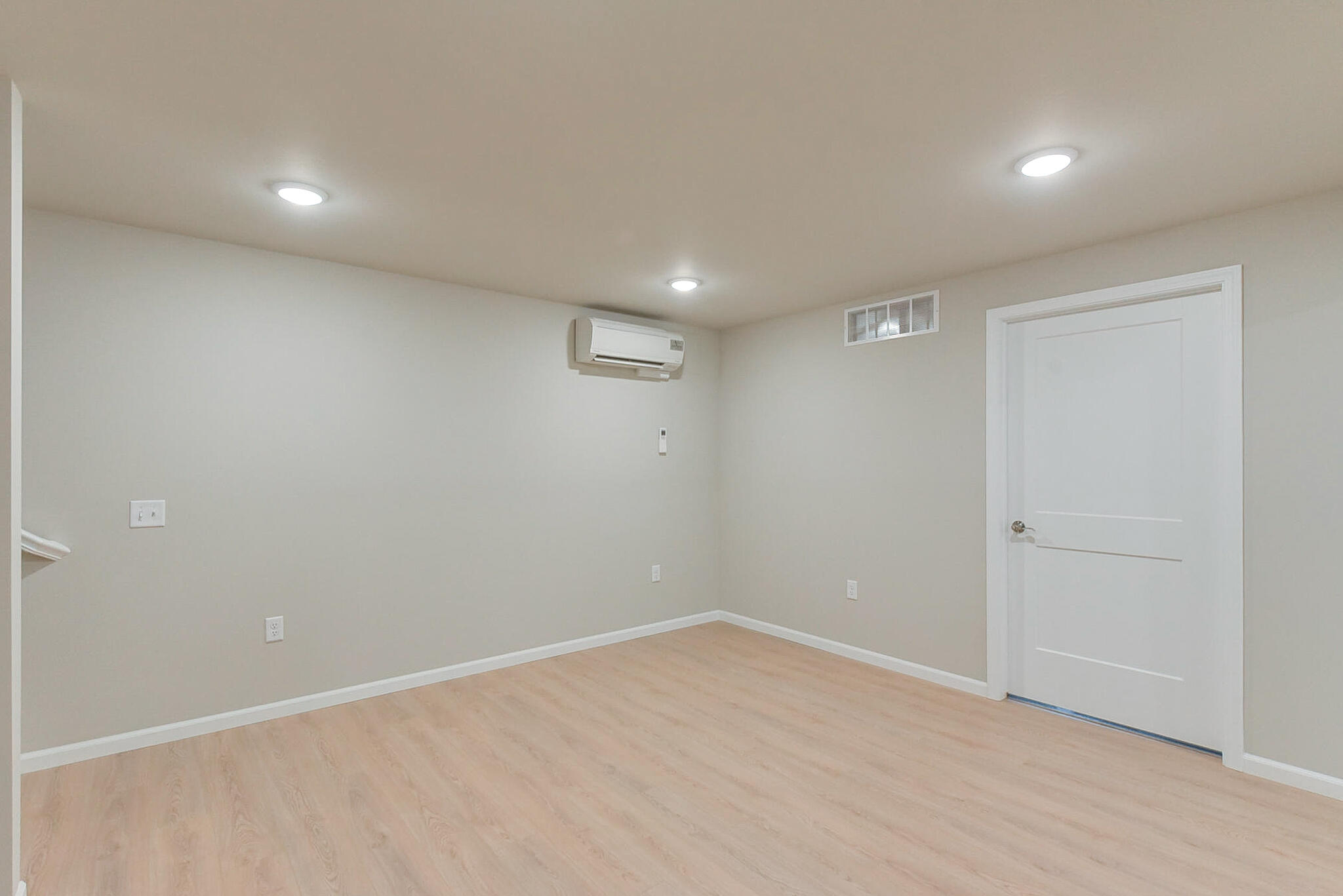 Logan, Iowa 51546, United States, 3 Bedrooms Bedrooms, ,2 BathroomsBathrooms,Residential,Contingent,28108