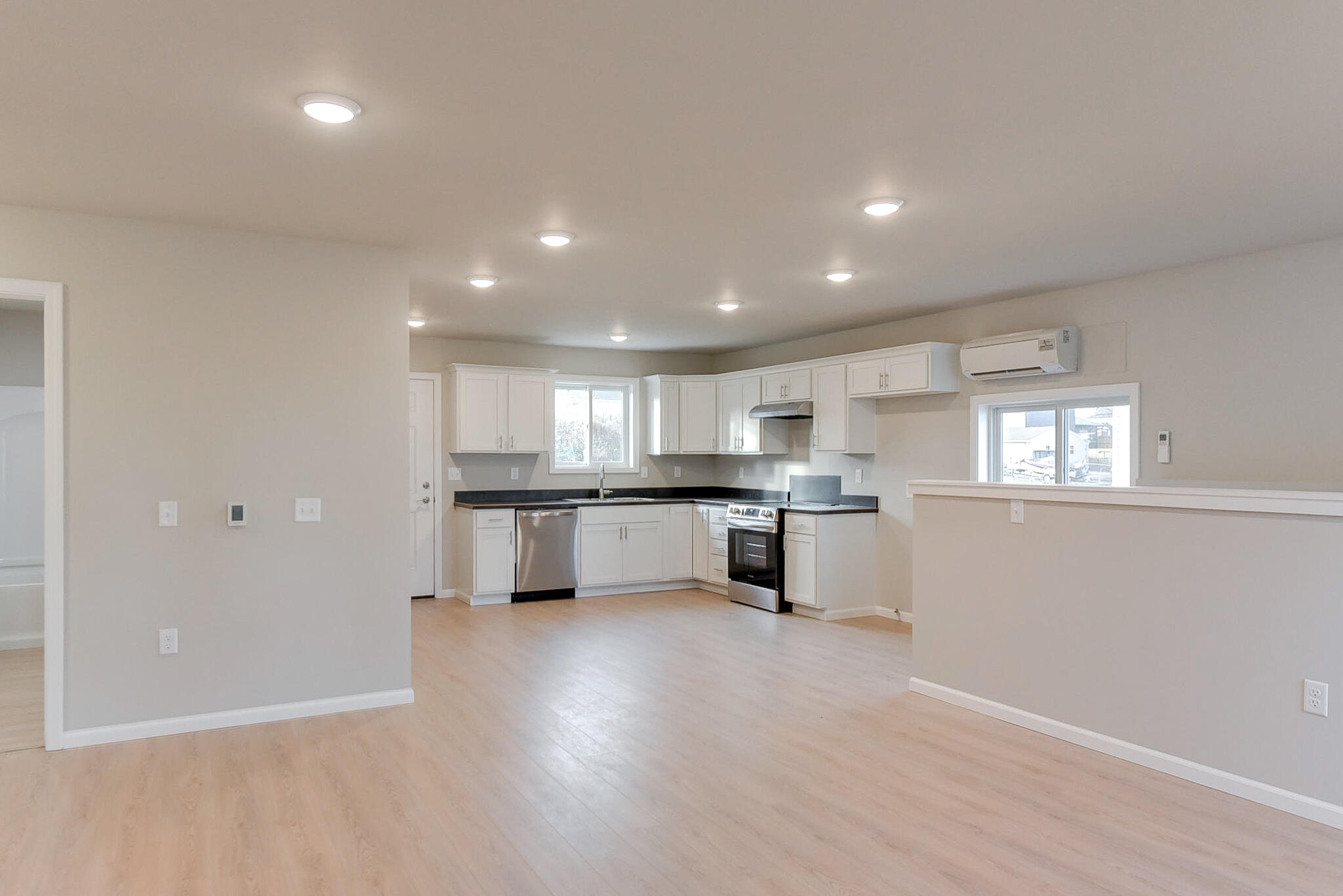 Logan, Iowa 51546, United States, 3 Bedrooms Bedrooms, ,2 BathroomsBathrooms,Residential,Contingent,28108