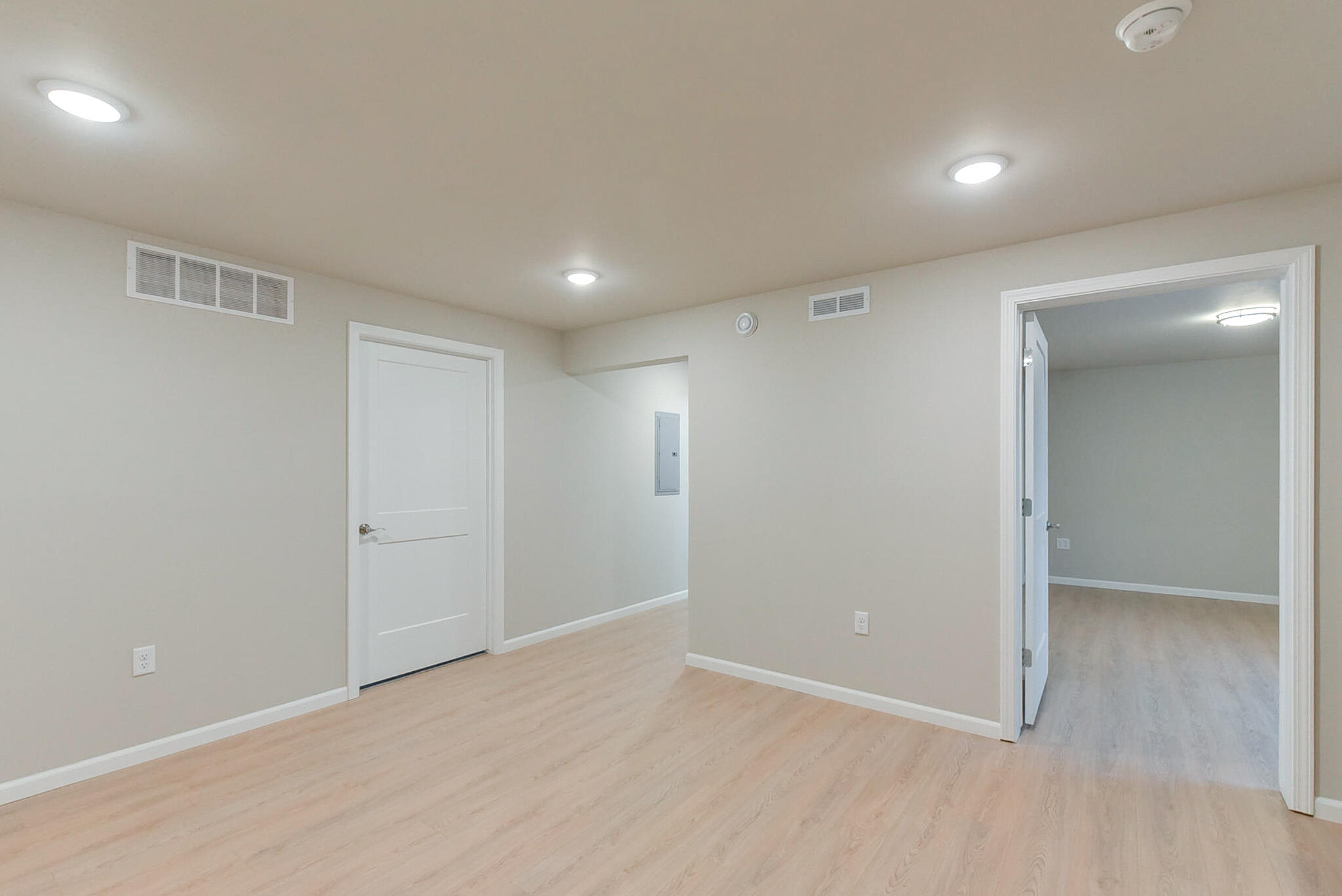 Logan, Iowa 51546, United States, 3 Bedrooms Bedrooms, ,2 BathroomsBathrooms,Residential,Contingent,28108