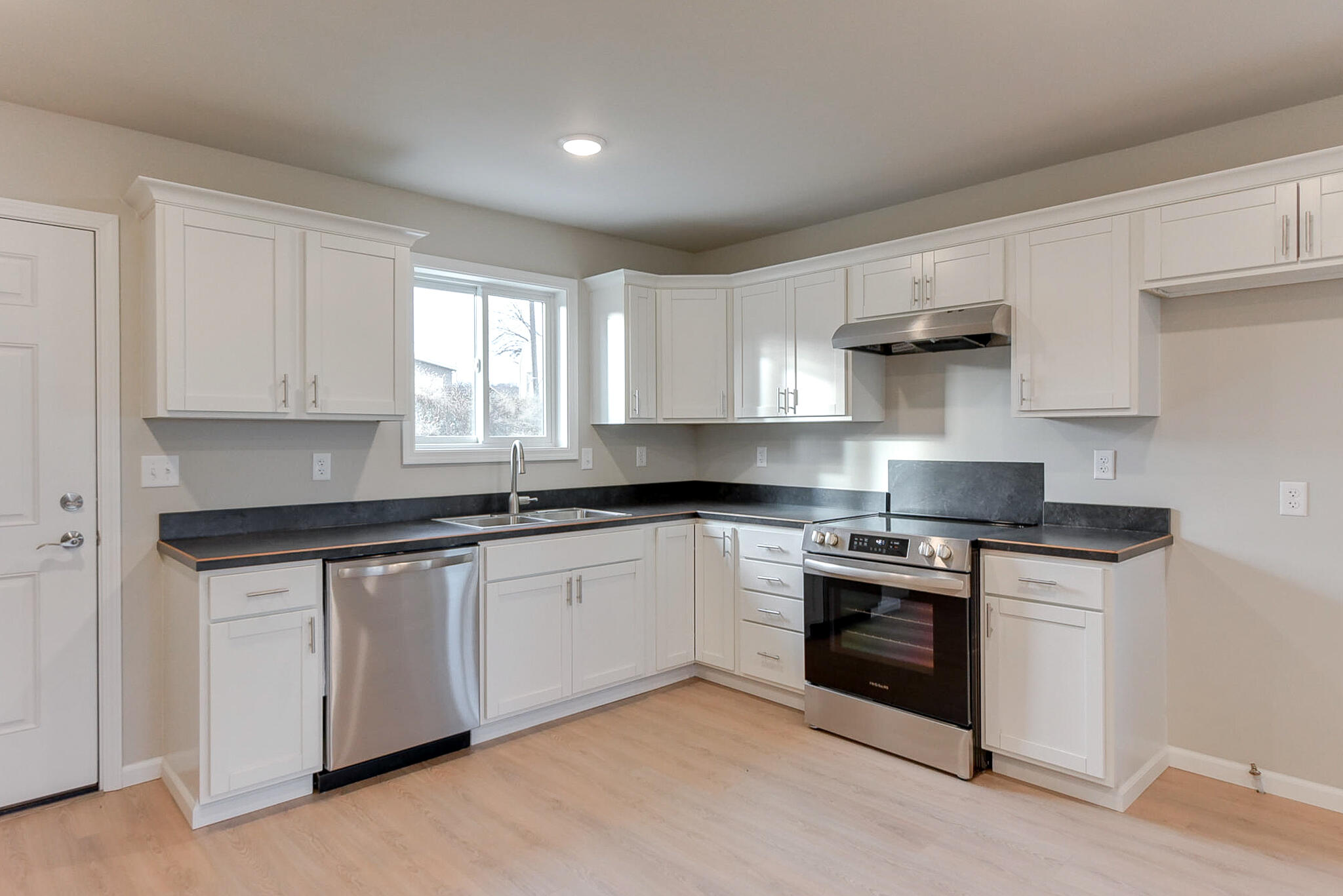 Logan, Iowa 51546, United States, 3 Bedrooms Bedrooms, ,2 BathroomsBathrooms,Residential,Contingent,28108