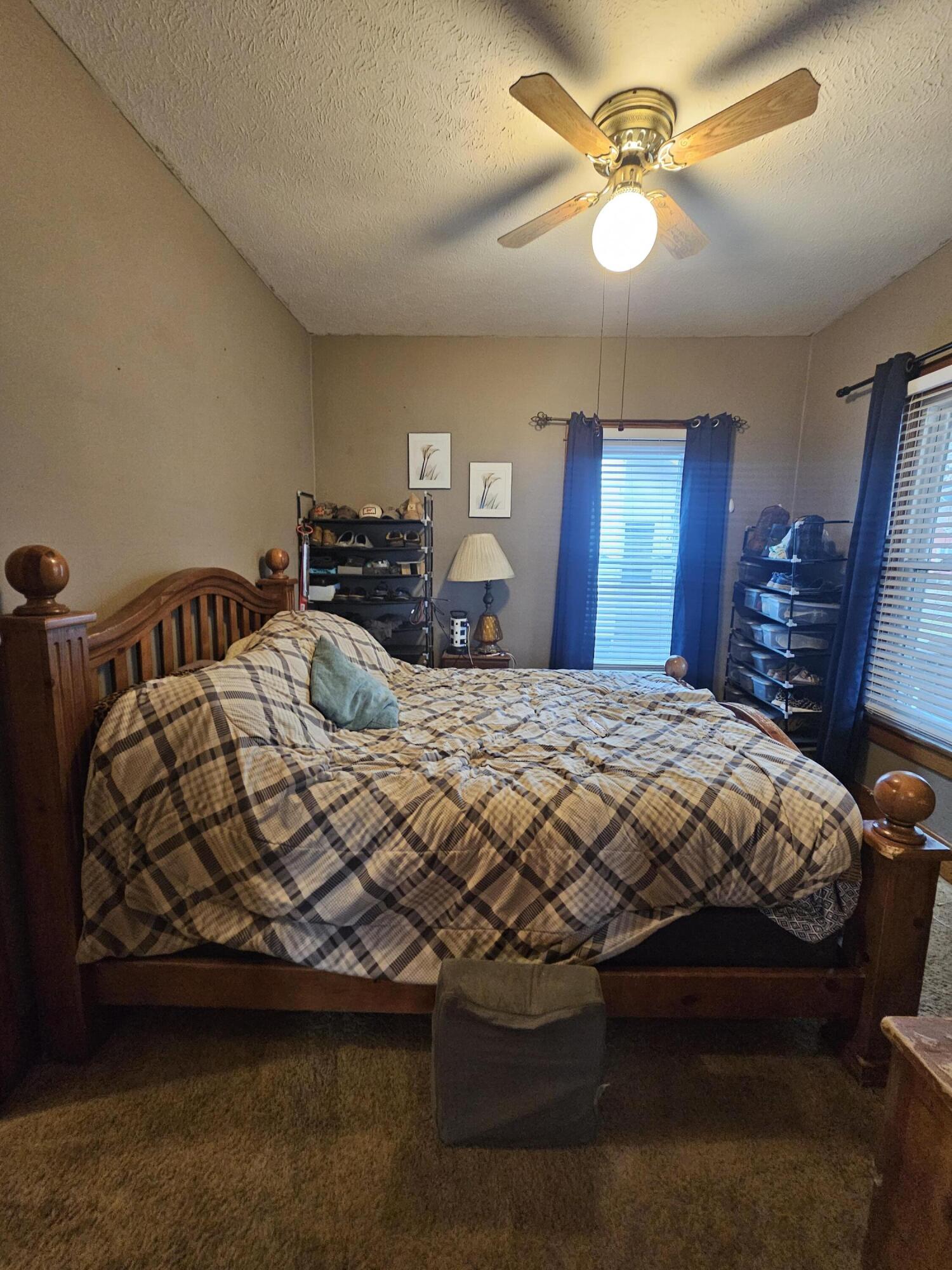 Council Bluffs, Iowa 51501, United States, 4 Bedrooms Bedrooms, ,1 BathroomBathrooms,Residential,Pending,23709