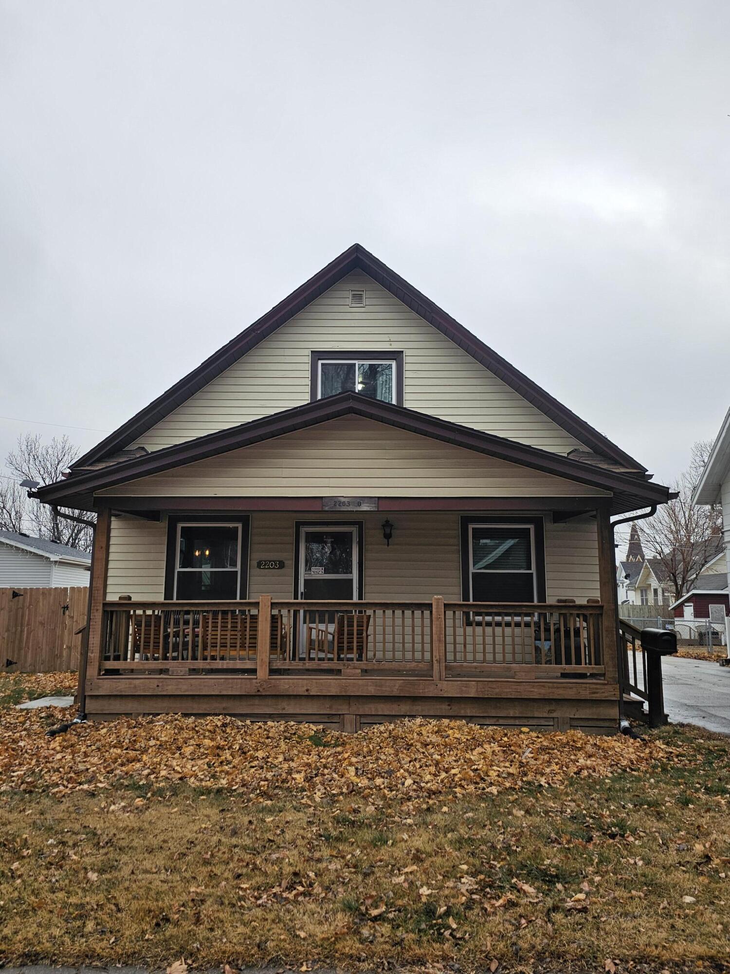 Council Bluffs, Iowa 51501, United States, 4 Bedrooms Bedrooms, ,1 BathroomBathrooms,Residential,Pending,23709